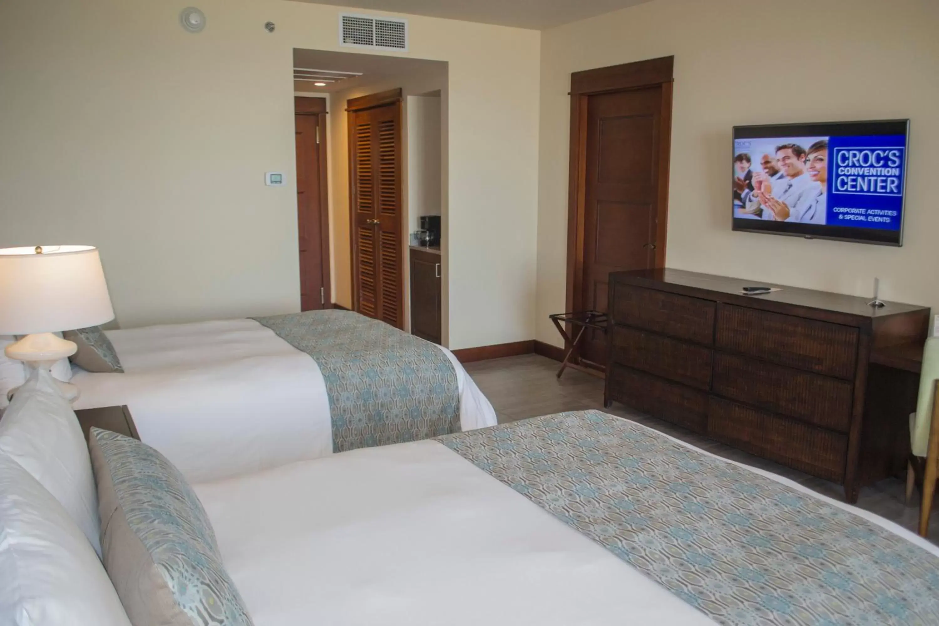 Deluxe Mountain View 2 Queen Beds in Crocs Resort & Casino