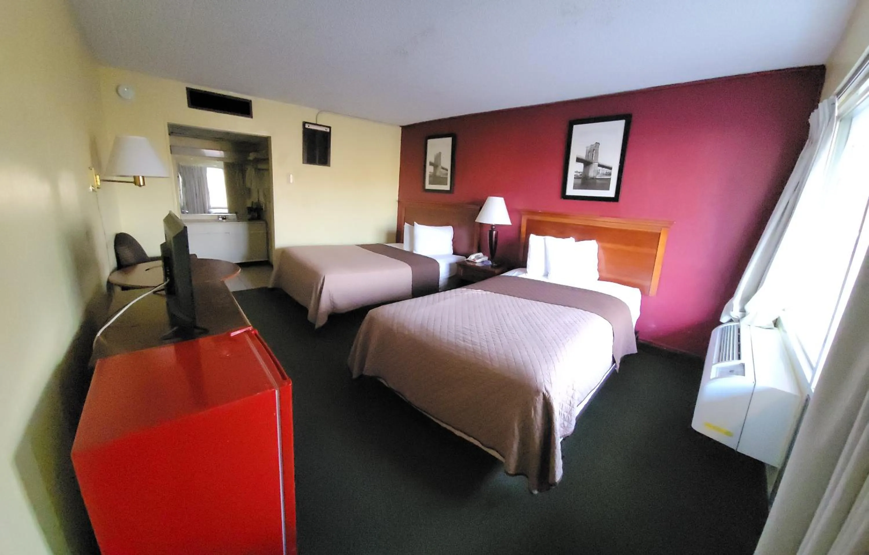 Bedroom in Hudson Valley Hotel and Conference Center by Fairbridge