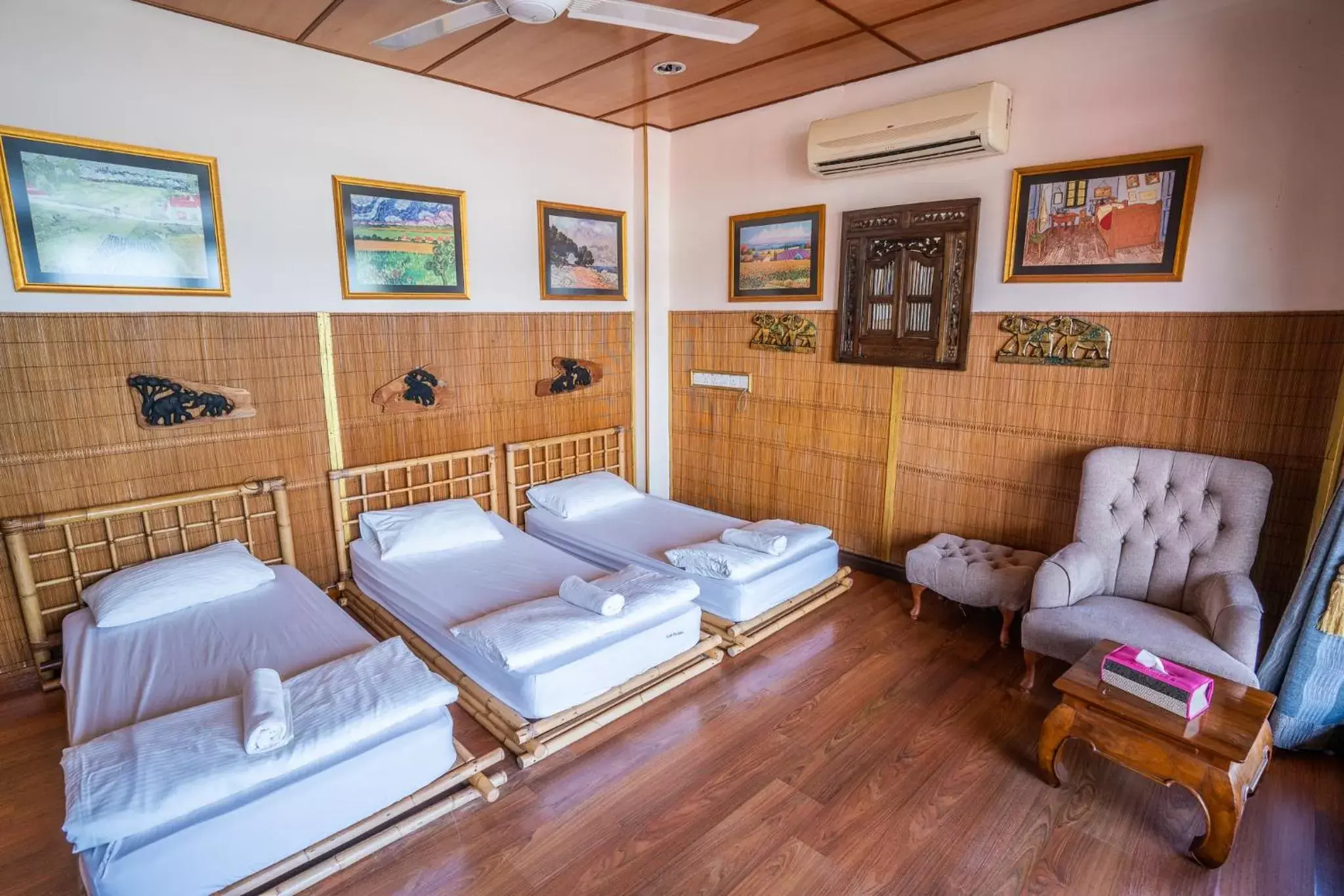 Bedroom, Seating Area in Lost Paradise Resort