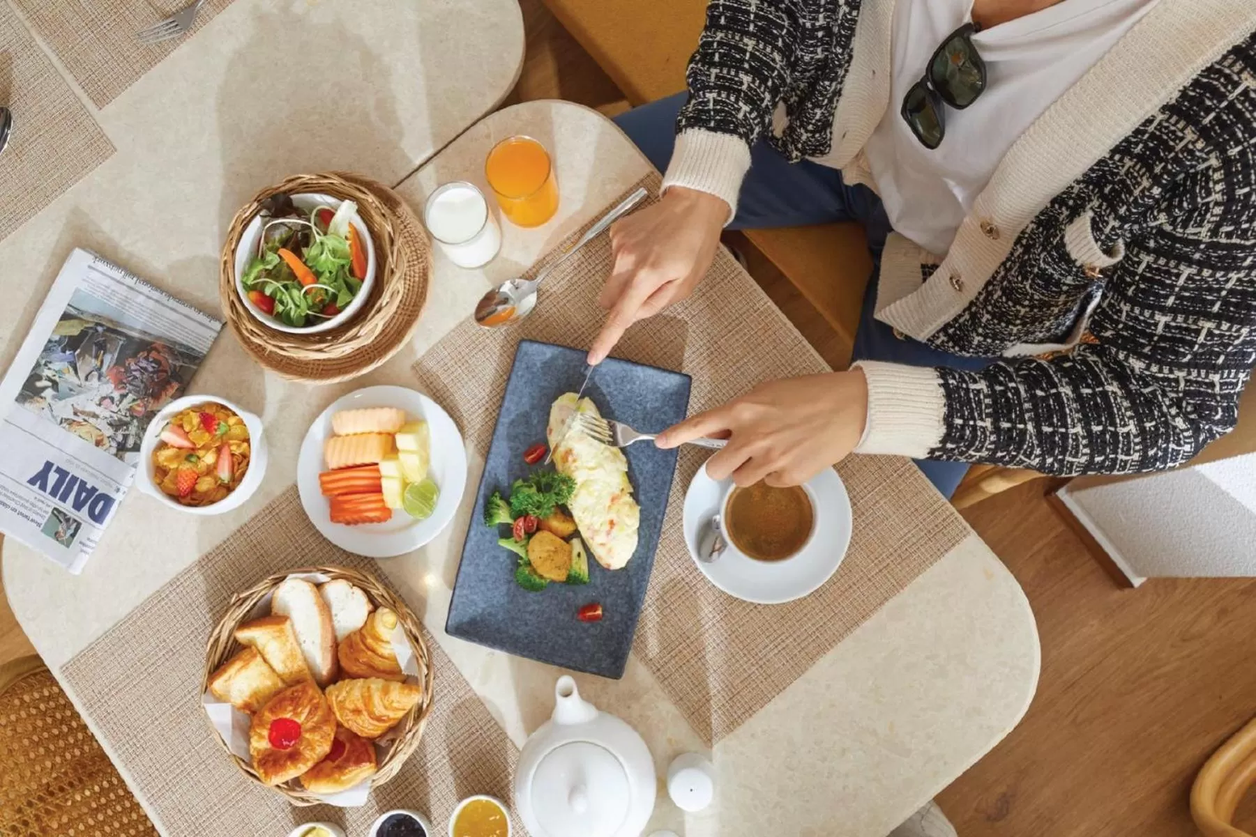 Restaurant/places to eat in Arck Hotel