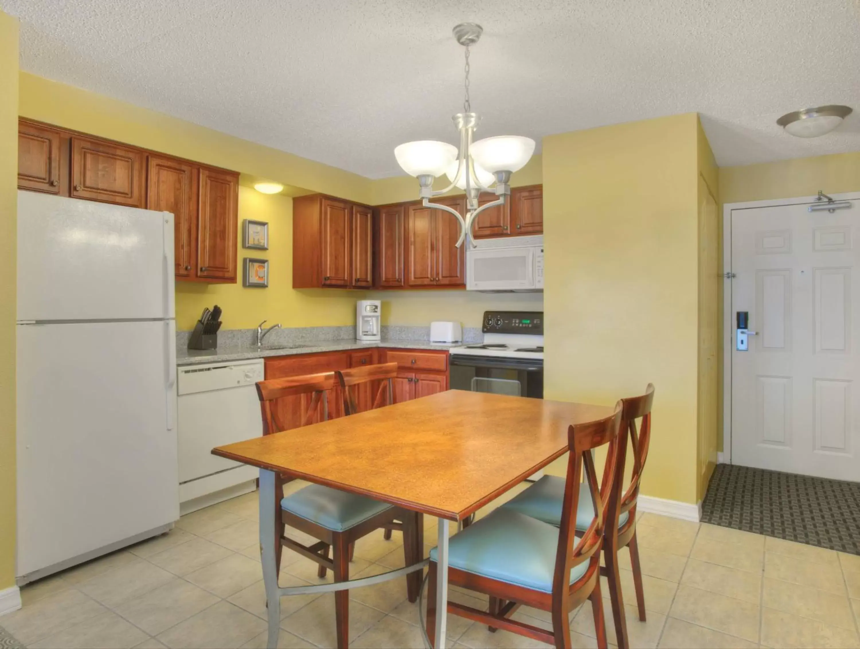 Kitchen/Kitchenette in Club Wyndham Skyline Tower