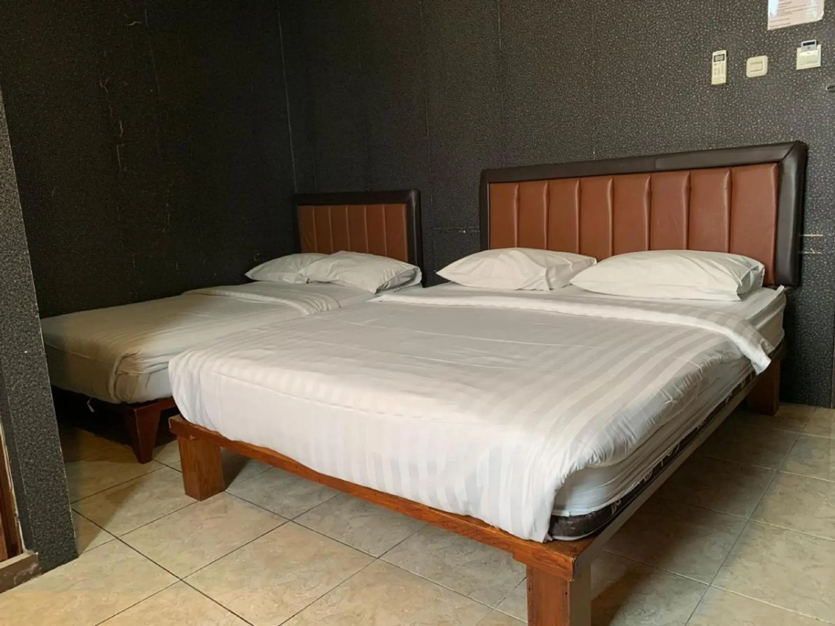 Bedroom, Bed in Hotel Rumah Shinta