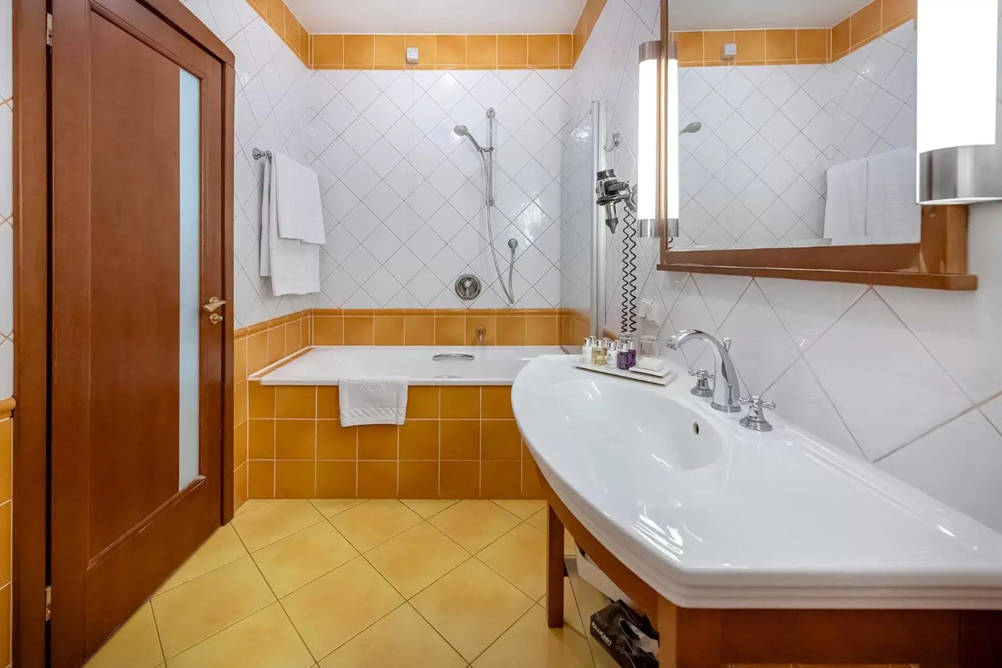 Toilet, Bathroom in Grotthuss Boutique Hotel Vilnius