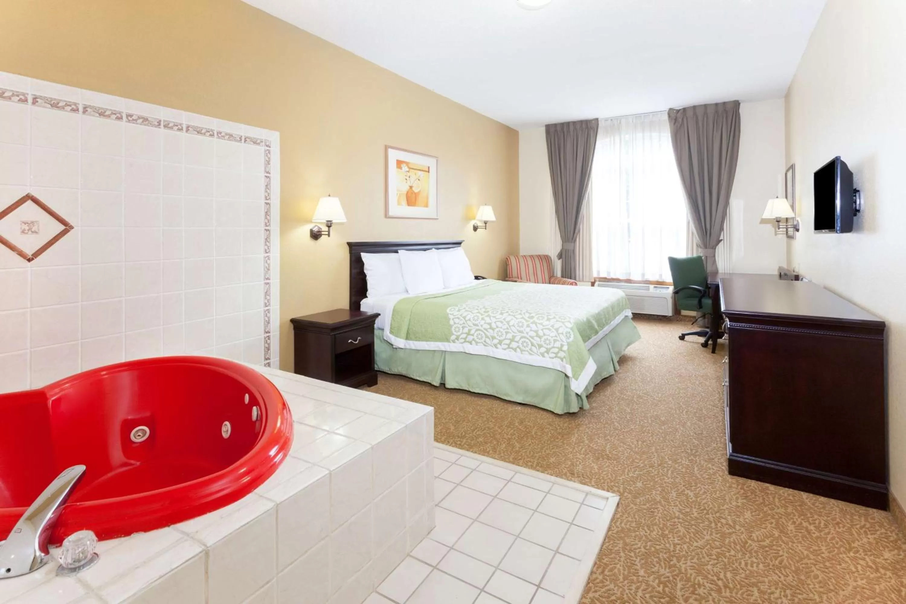 King Studio Suite - Mobility Access/Non-Smoking in Days Inn & Suites by Wyndham Tucker/Northlake