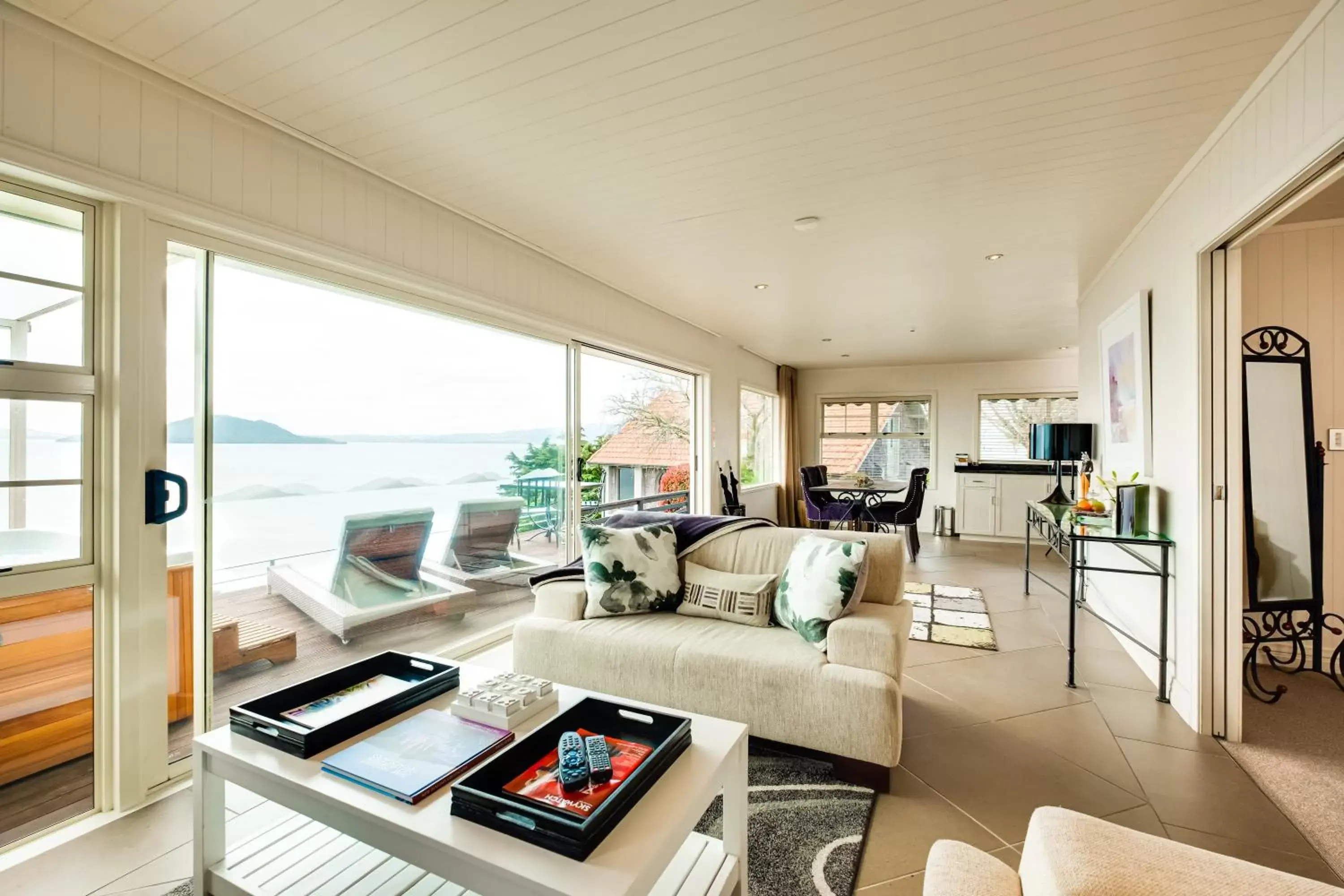 Living room, Seating Area in On The Point - Lake Rotorua