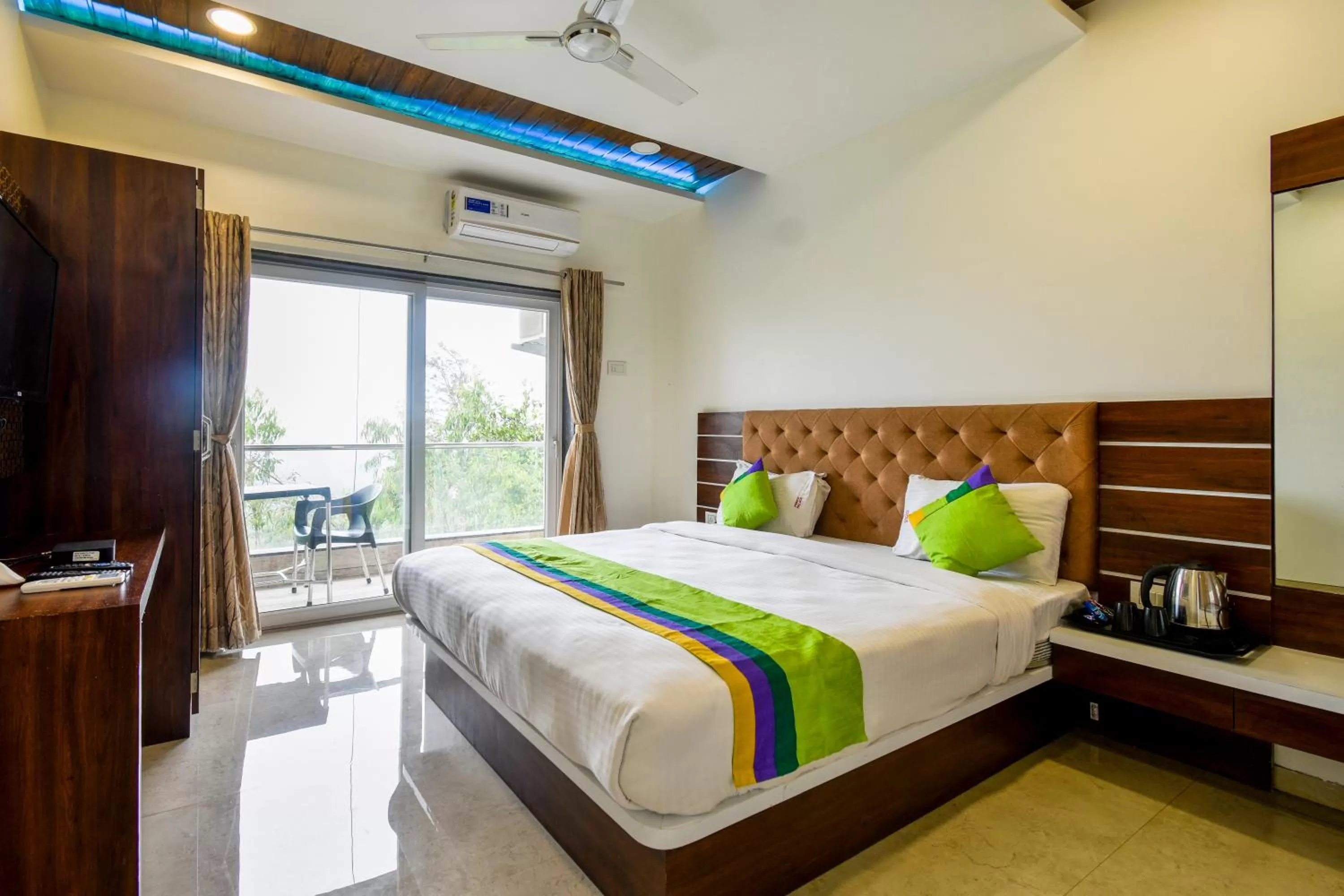 Bedroom, Bed in Treebo Prince Palace