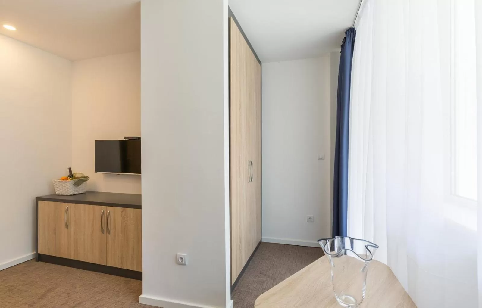 TV and multimedia in Premium Crown Suites