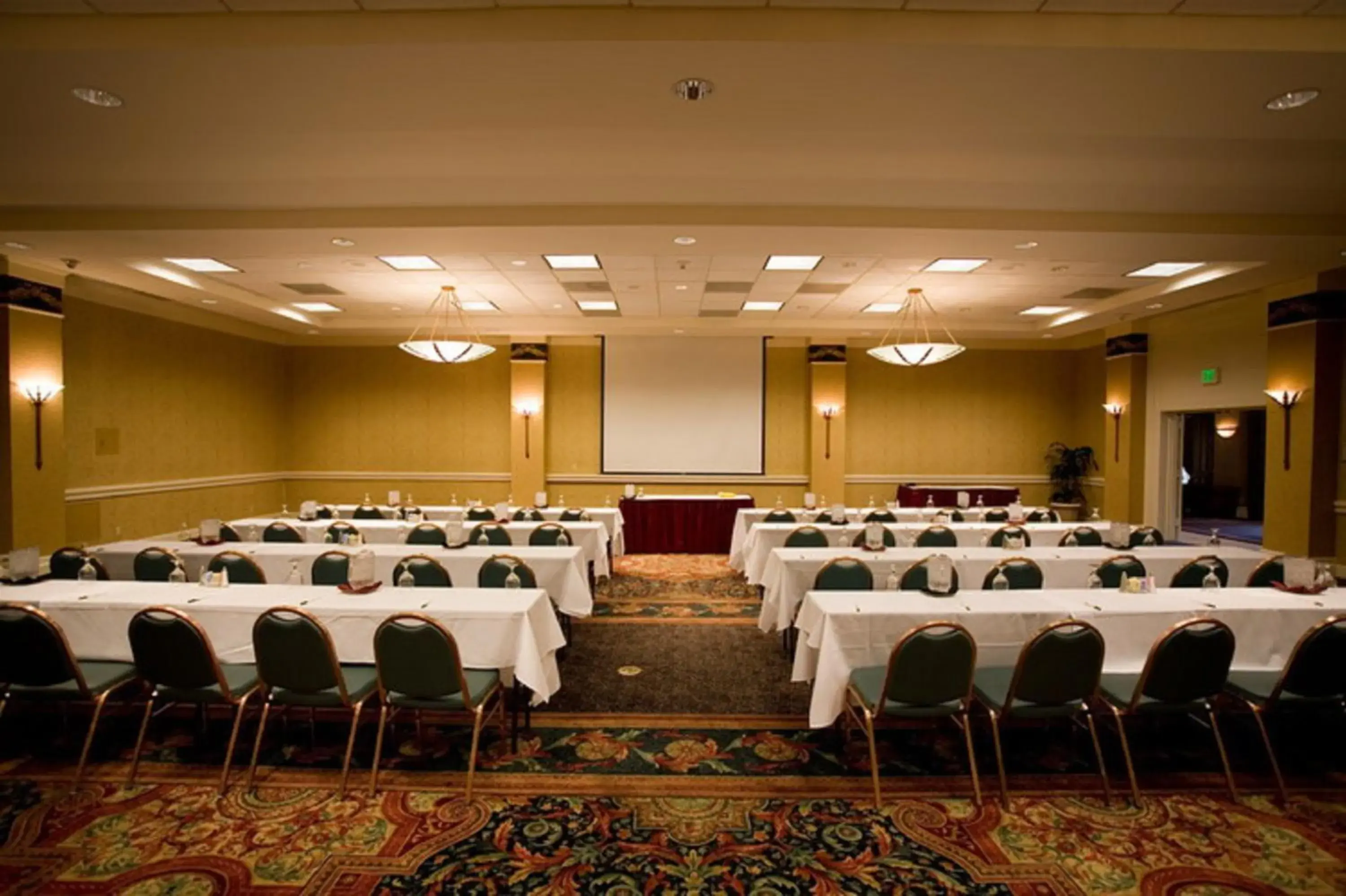 Meeting/conference room in FairBridge Inn, Suites & Conference Center – Missoula