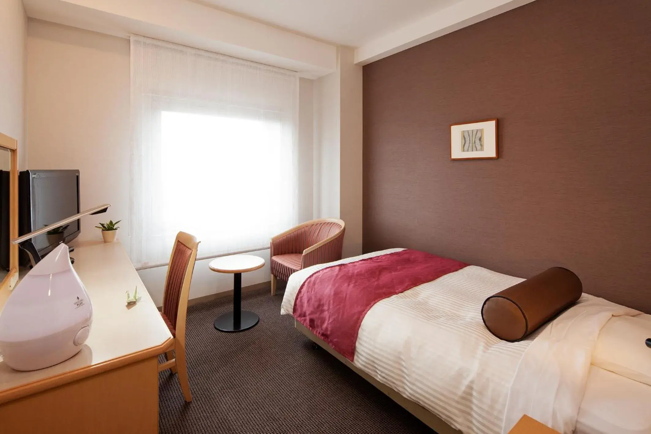 Photo of the whole room, Bed in Ueda Tokyu REI Hotel