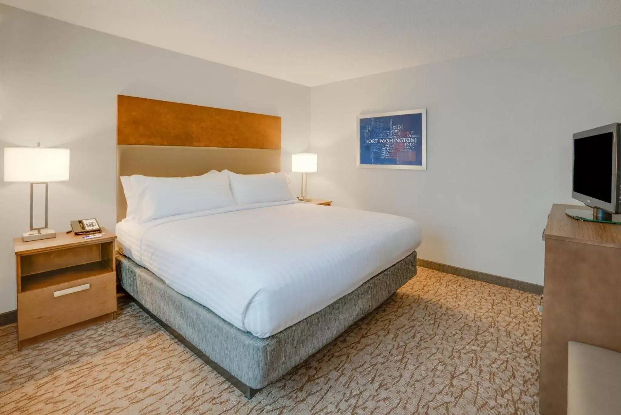 Bed in Holiday Inn Express & Suites Ft. Washington - Philadelphia, an IHG Hotel