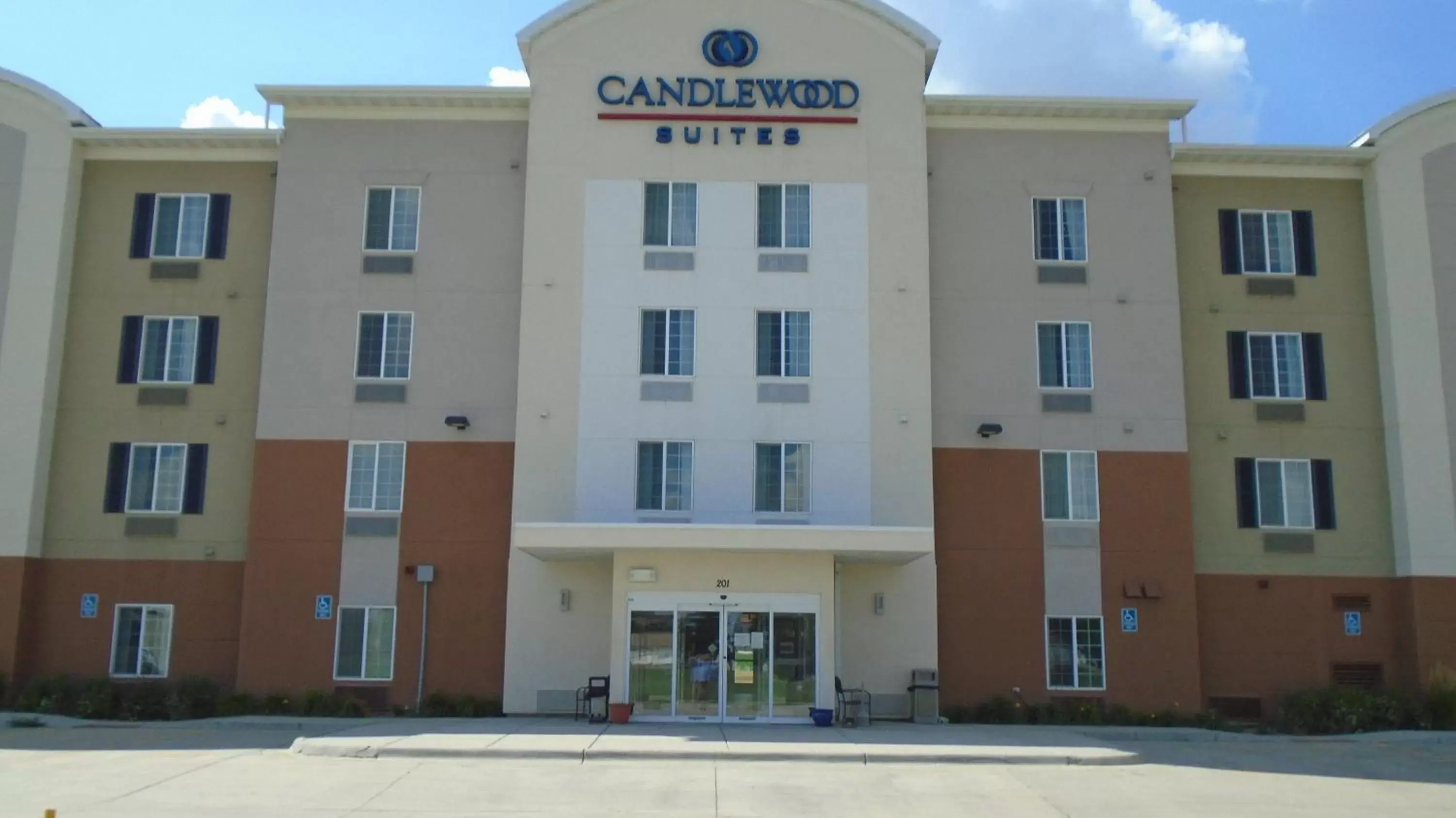 Property Building in Candlewood Suites Sidney, an IHG Hotel