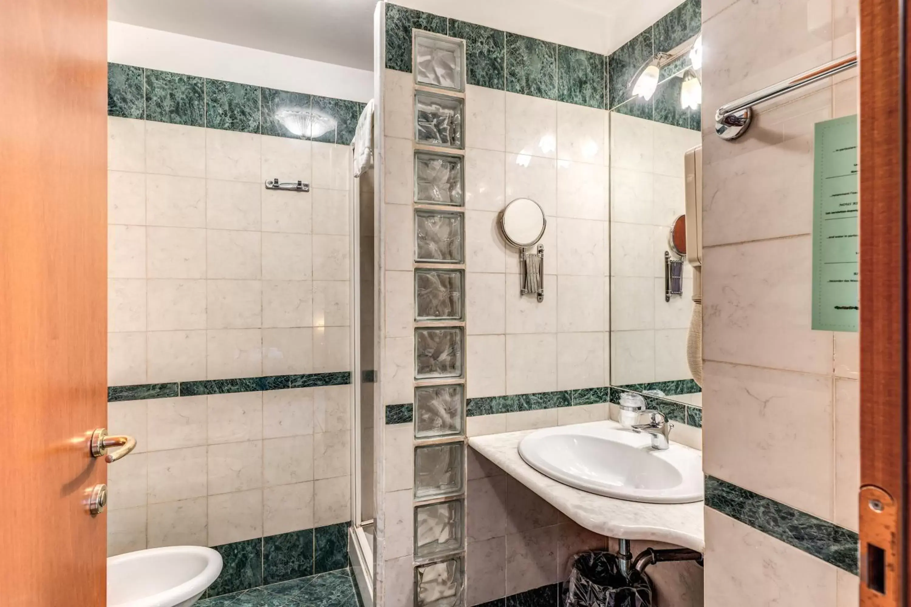 Shower, Bathroom in Hotel Orlanda