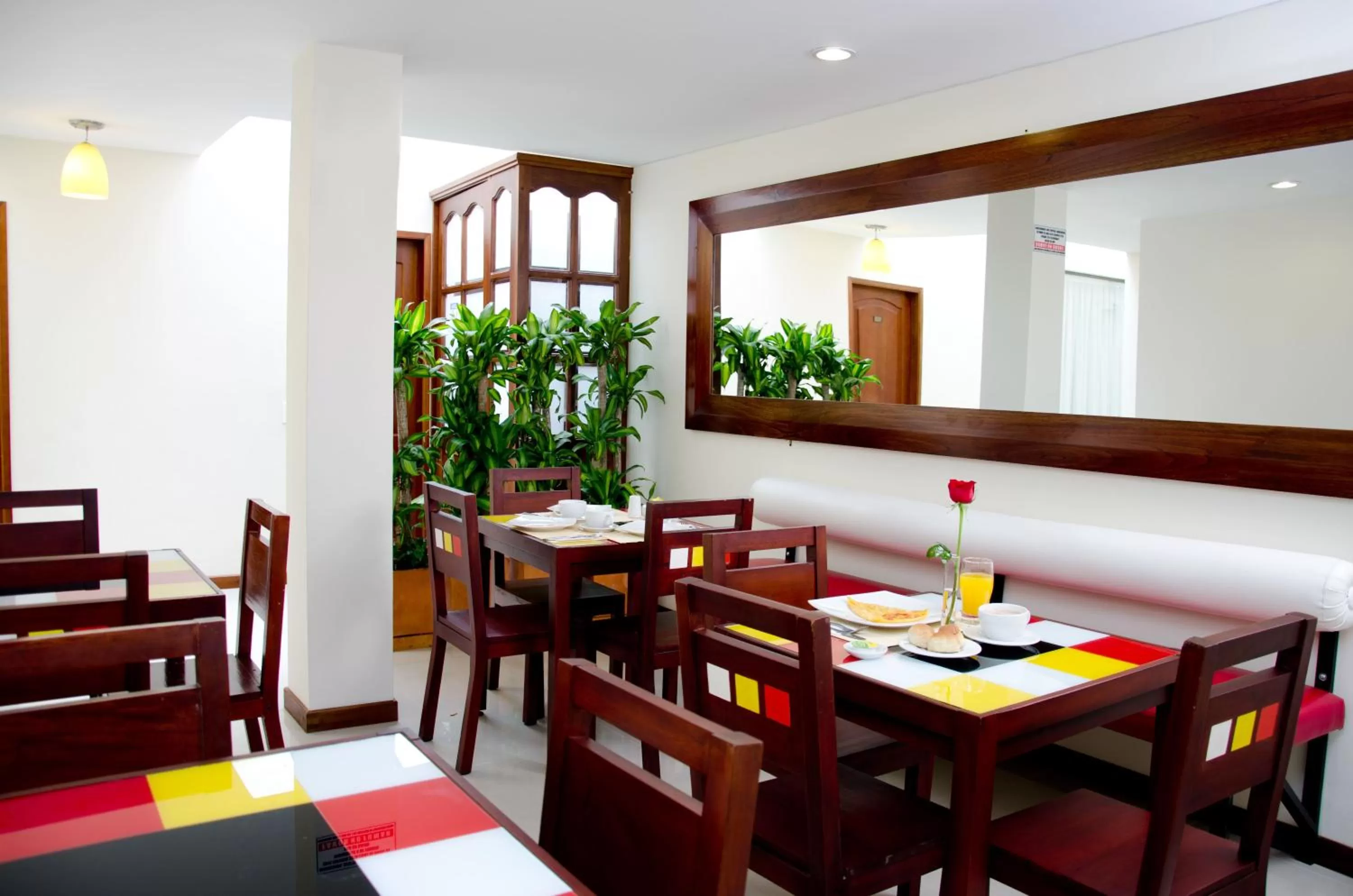 Restaurant/places to eat in Hotel Portofino