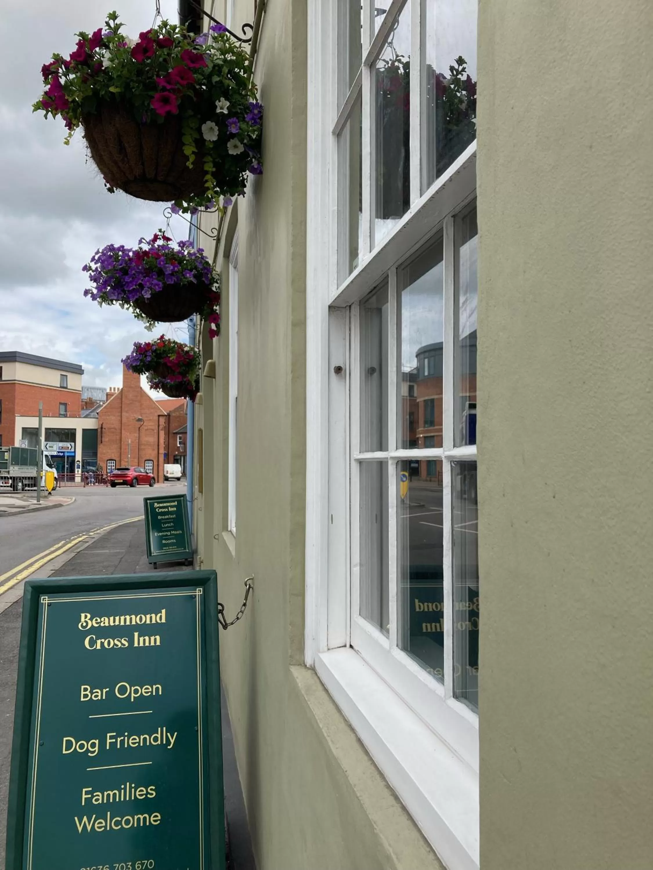 Property building in Beaumond Cross Inn