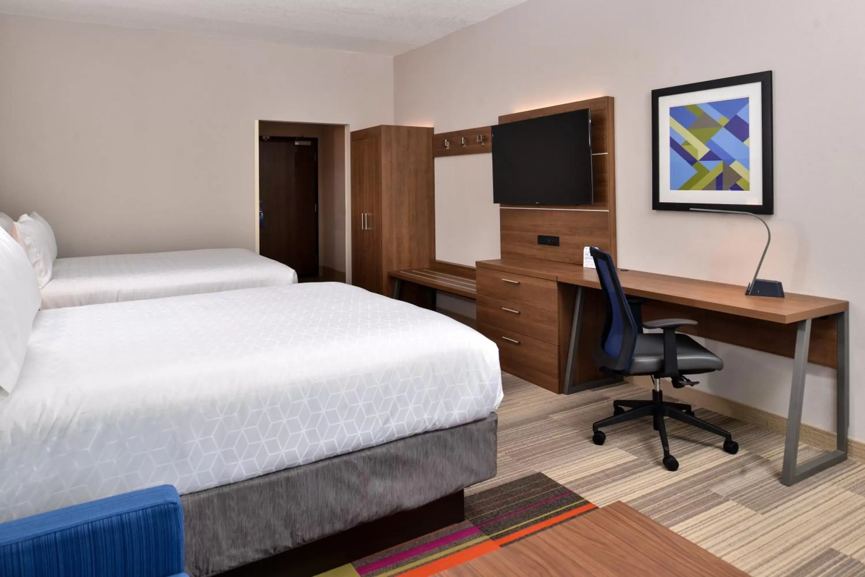 Photo of the whole room, Bed in Holiday Inn Express & Suites Alachua - Gainesville Area, an IHG Hotel