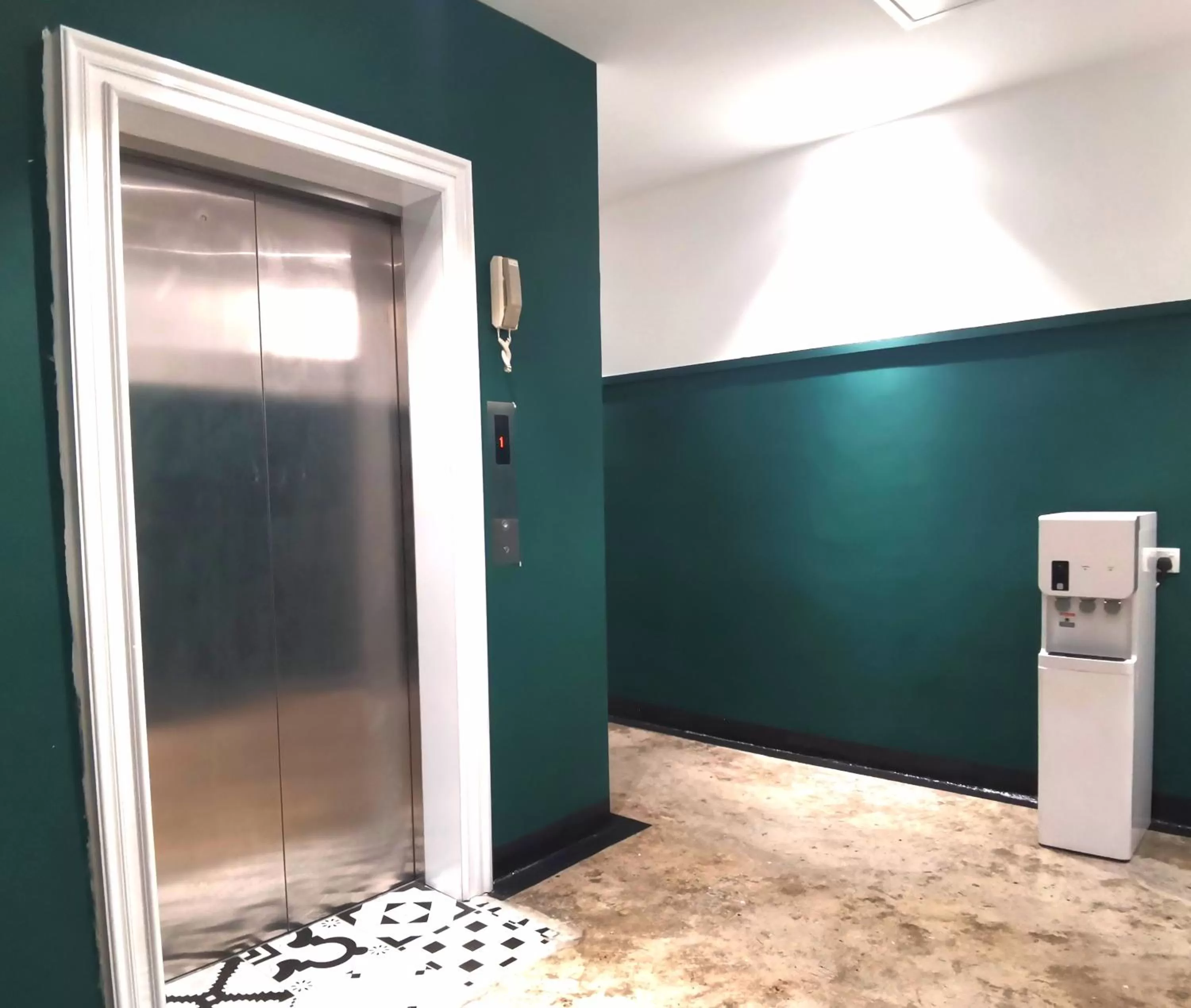 Drinks in 1 Day Car Hotel - BG Perdana