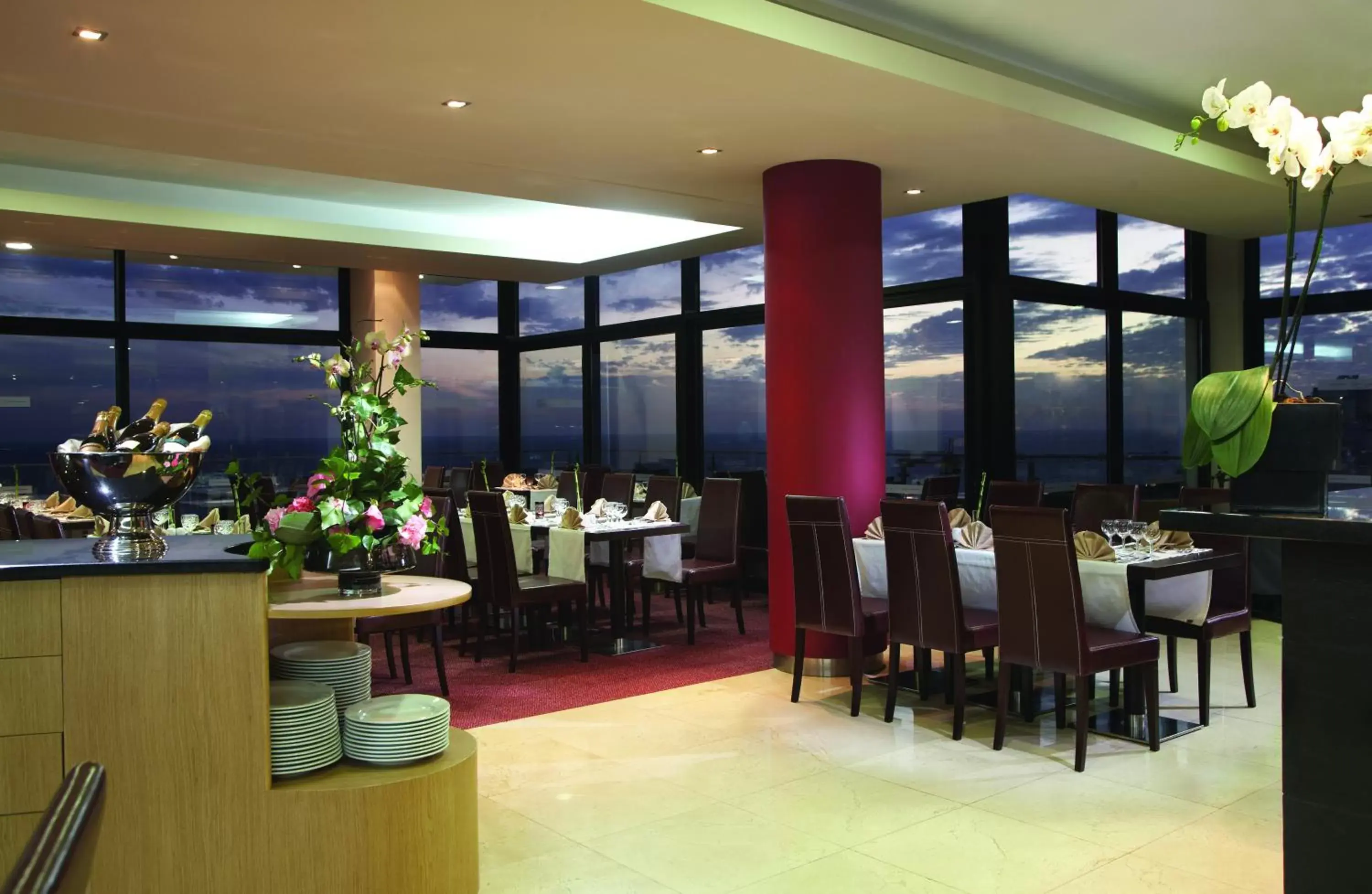 Restaurant/Places to Eat in Muthu Raga Madeira Hotel