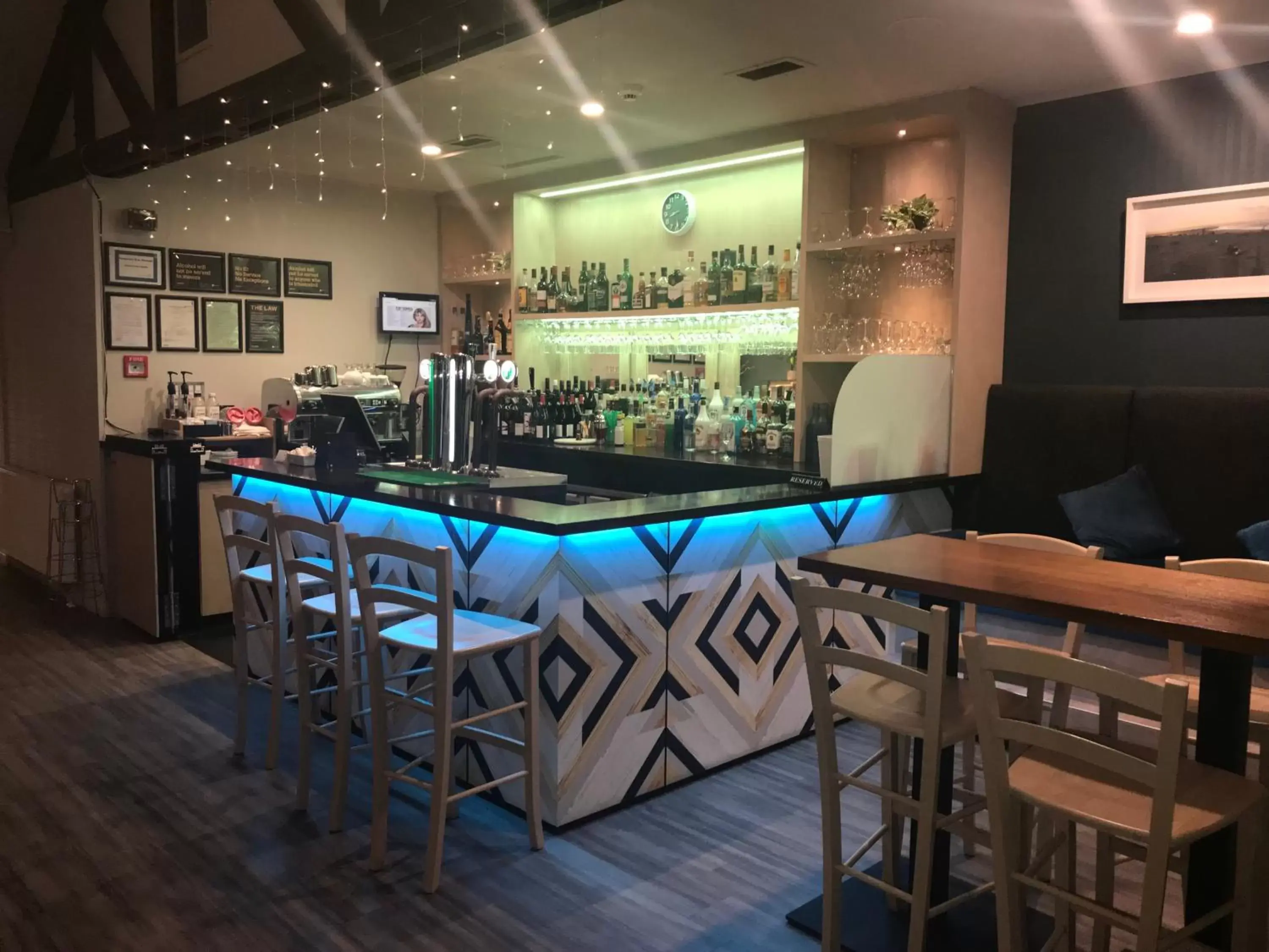 Restaurant/places to eat, Lounge/Bar in Beachfront Hotel Hokitika