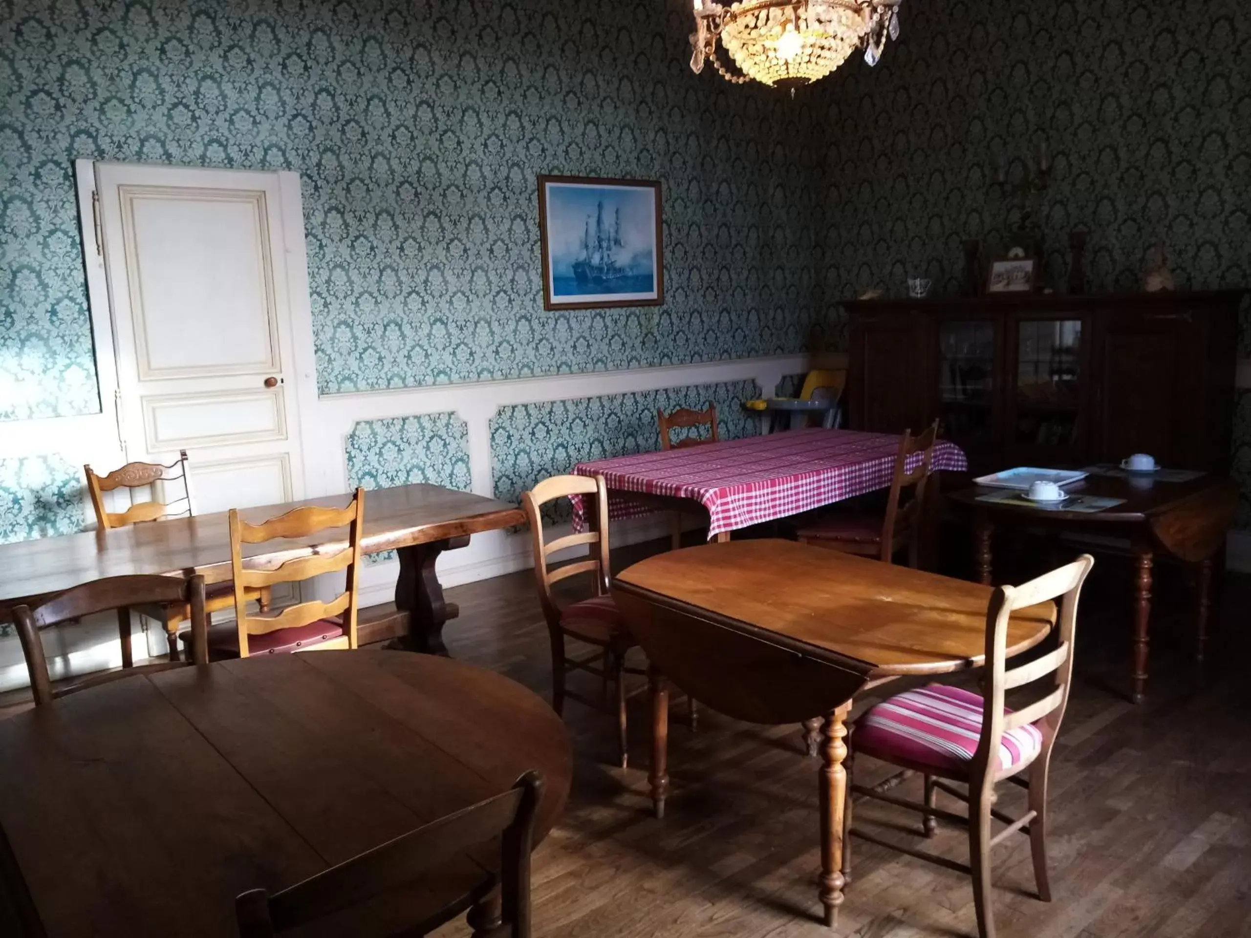 Dining area, Restaurant/Places to Eat in Domaine de launay blot, Proche MT ST MICHEL