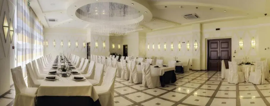 Restaurant/places to eat, Banquet Facilities in Gabri Park Hotel