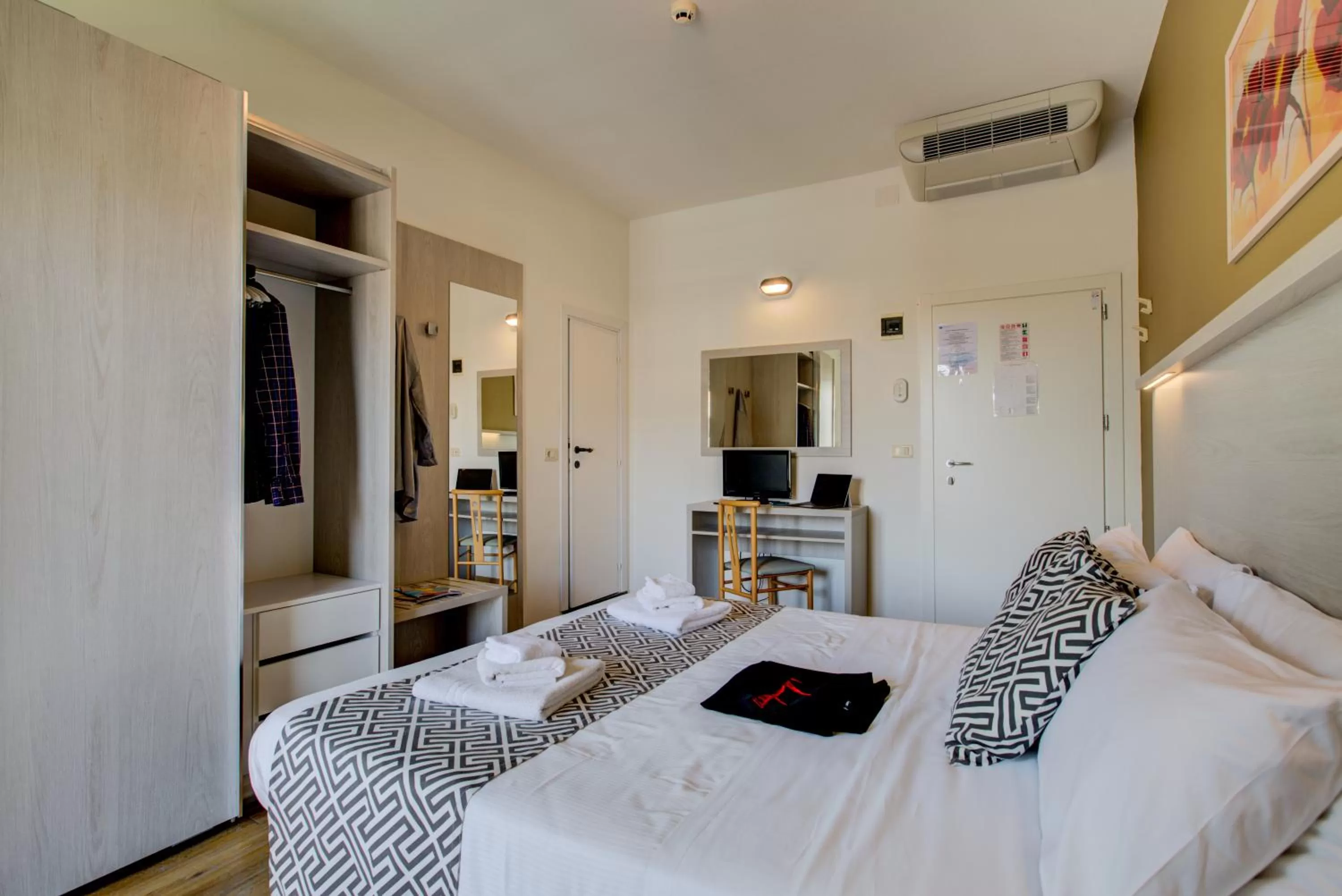 Photo of the whole room, Bed in Hotel Christian Ideale Per Famiglie