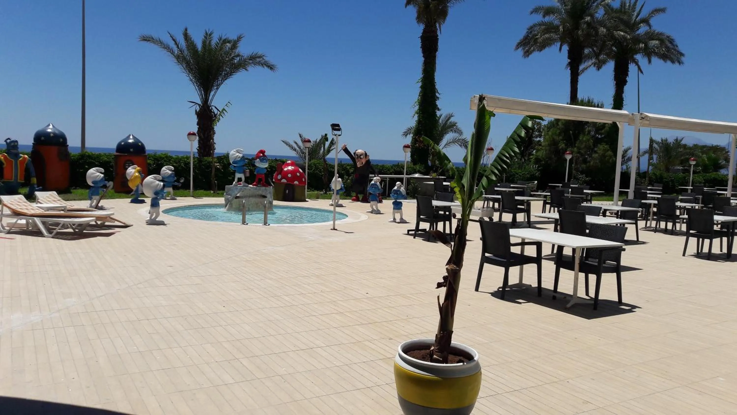 Children play ground in Cender Hotel