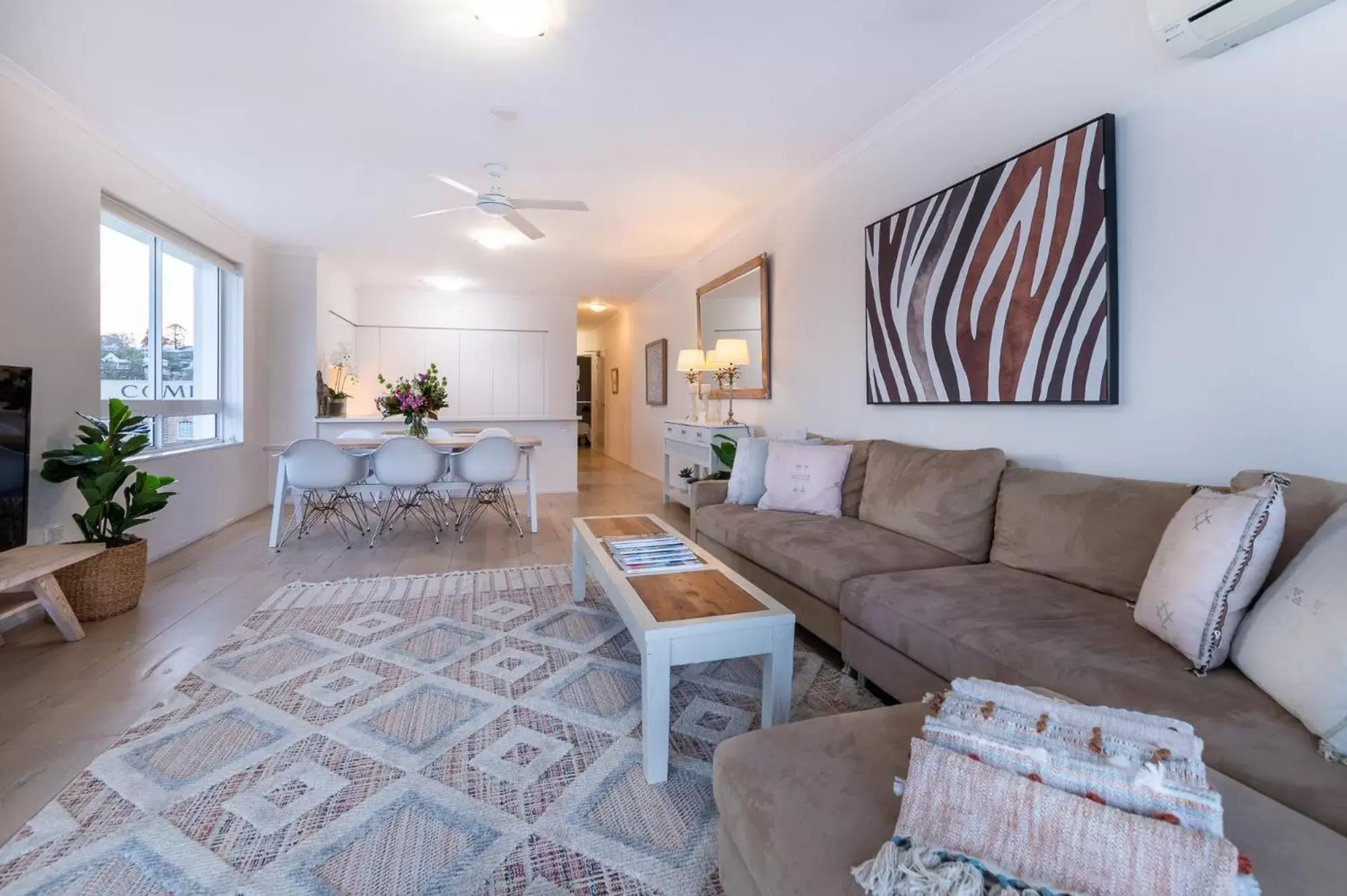 Living room, Seating Area in Goldsborough Place Apartments