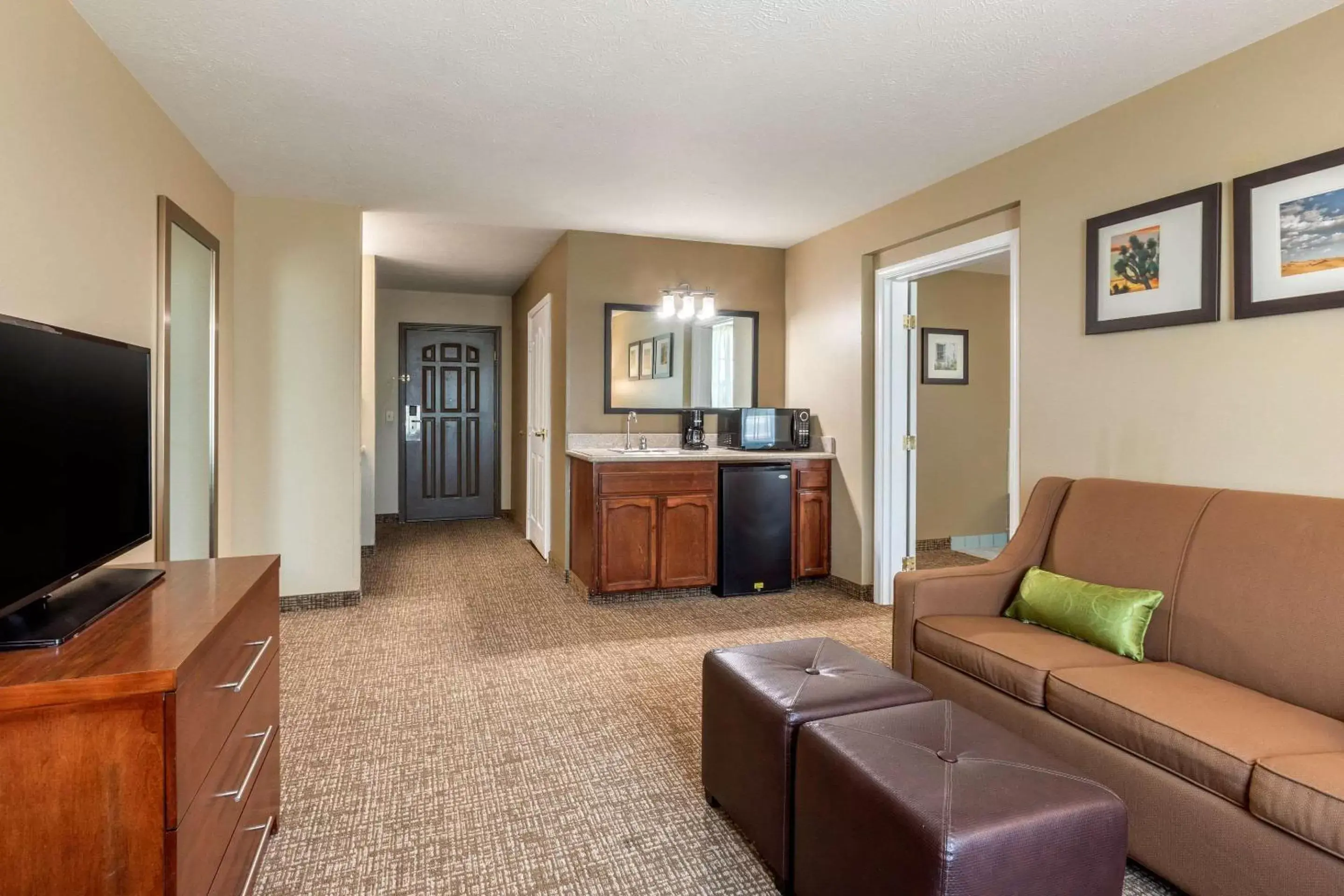 Photo of the whole room, Seating Area in Comfort Inn & Suites El Centro I-8