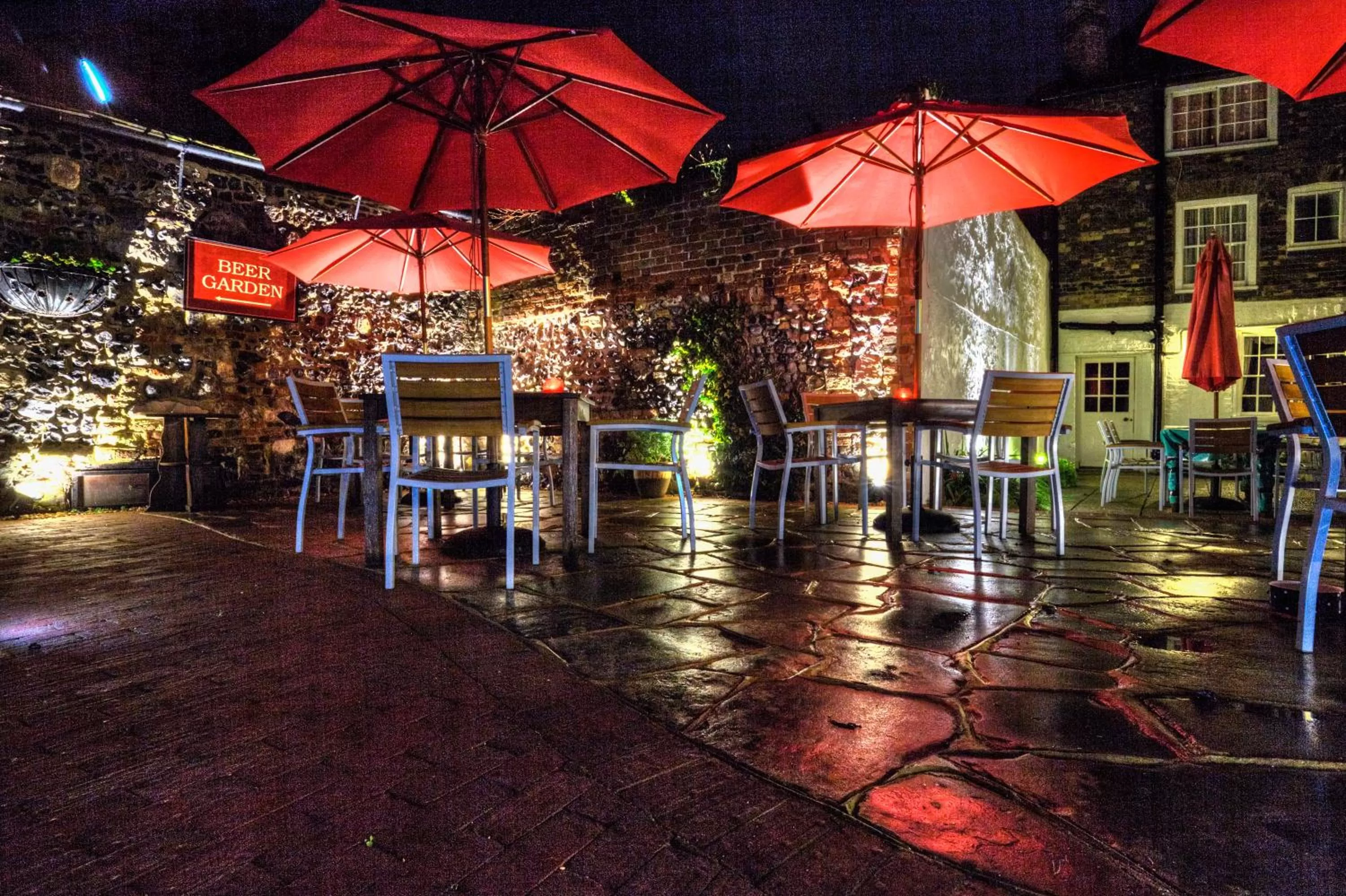 Night in Kings Arms Hotel