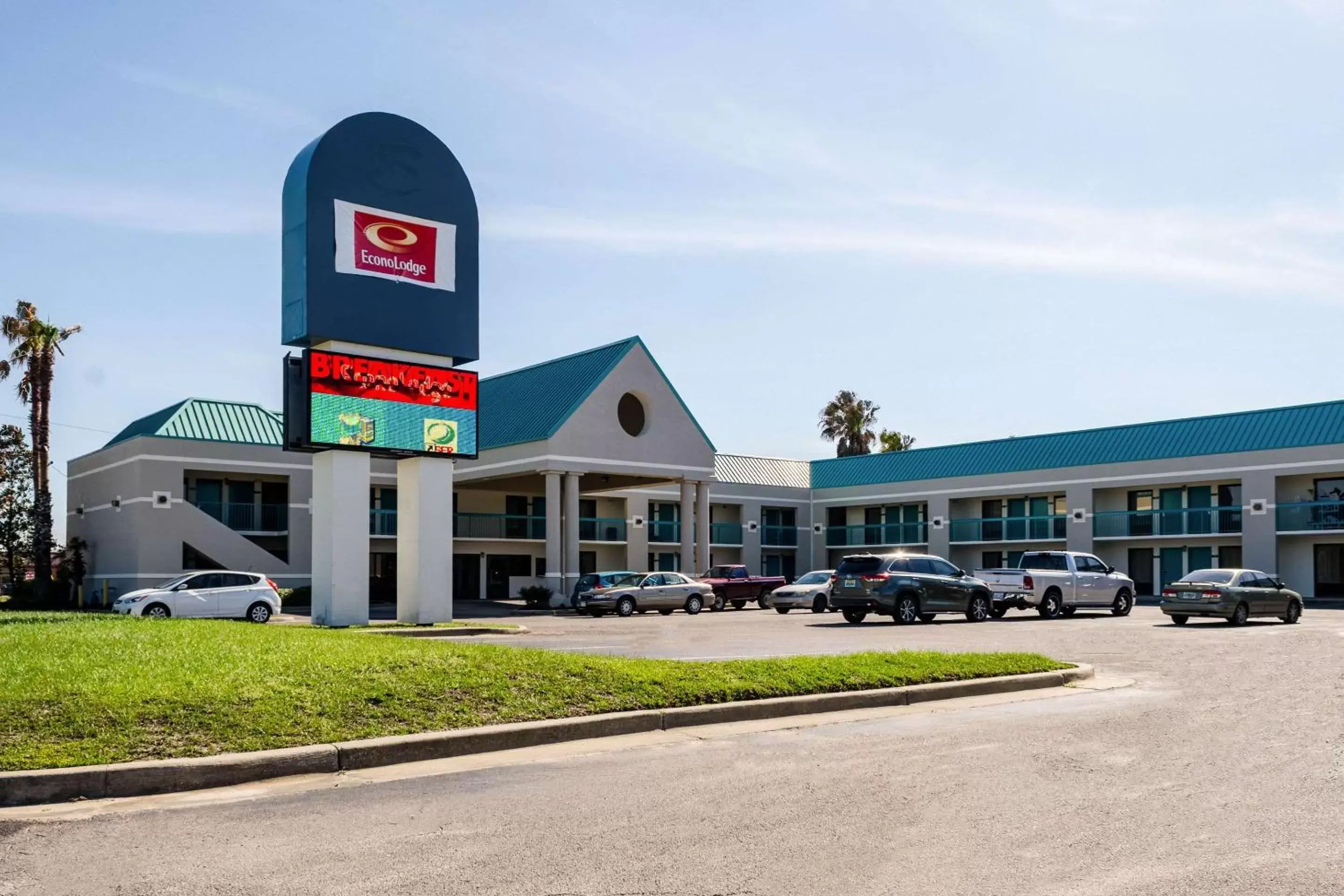 Property Building in Econo Lodge Moss Point - Pascagoula