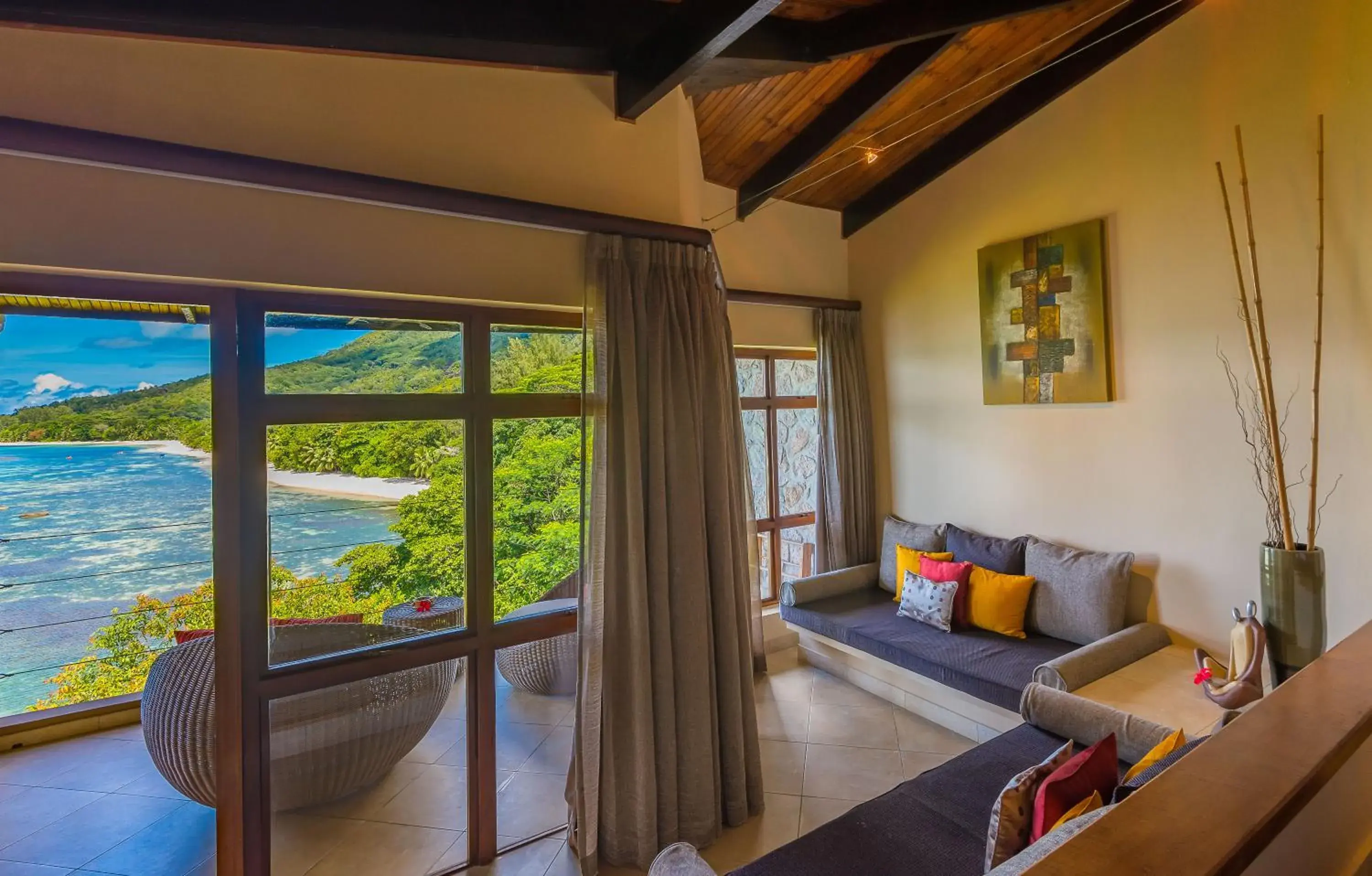 Sea view, Seating Area in Coco de Mer and Black Parrot Suites