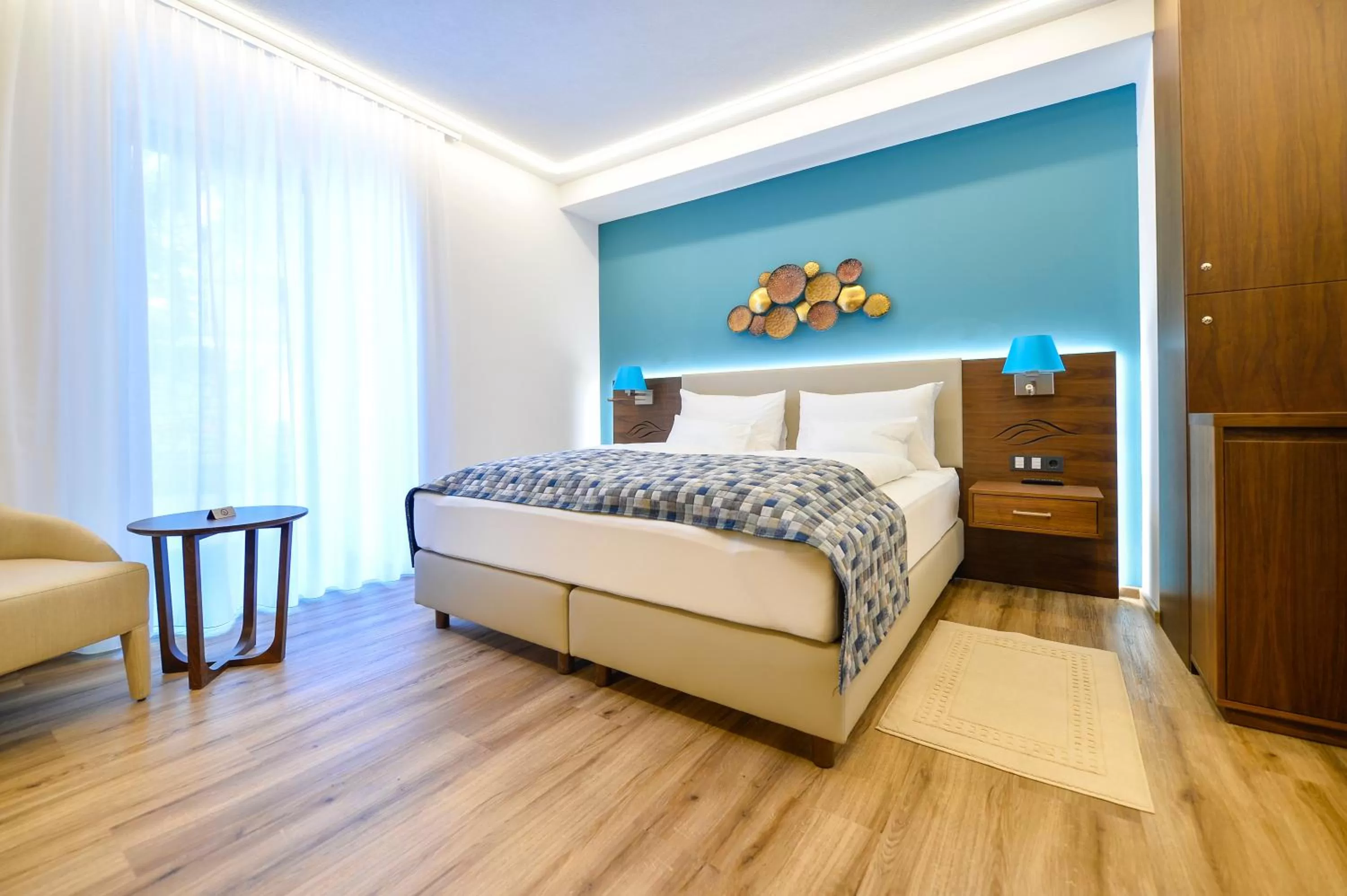 Photo of the whole room, Bed in Boutiquehotel Wörthersee - Serviced Apartments