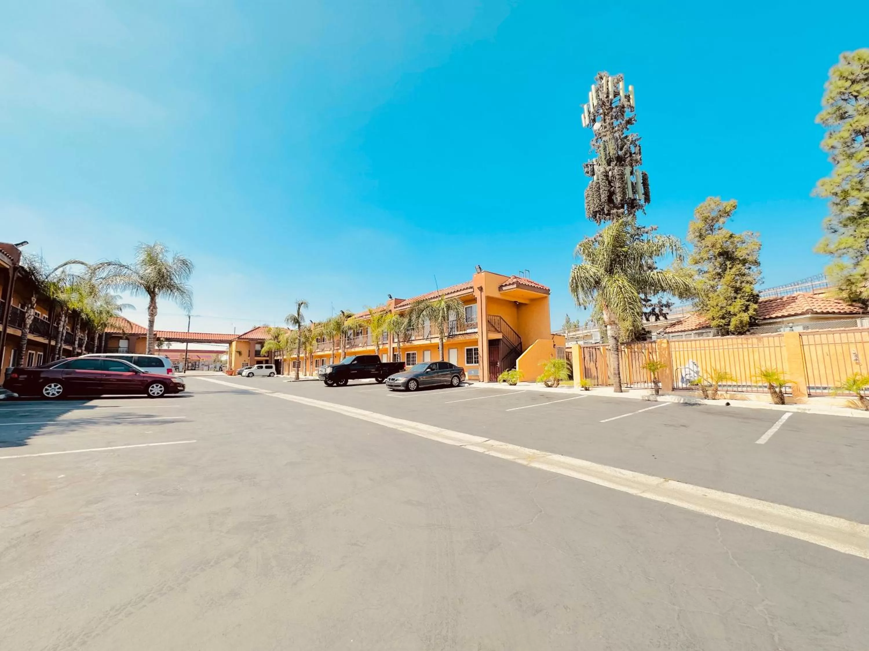 Property building in Express Inn & Suites Ontario Airport