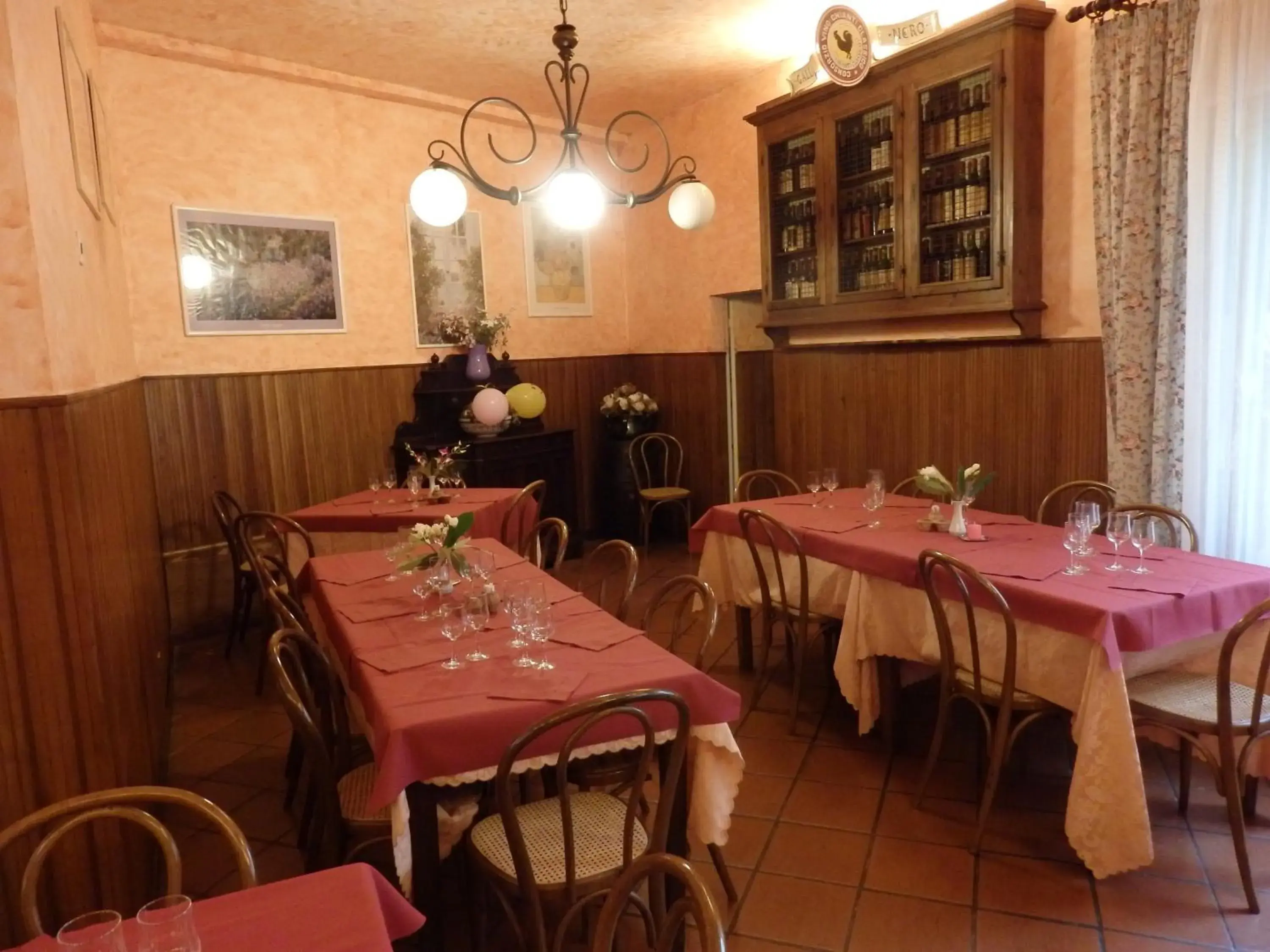 Restaurant/Places to Eat in Residence Casprini da Omero