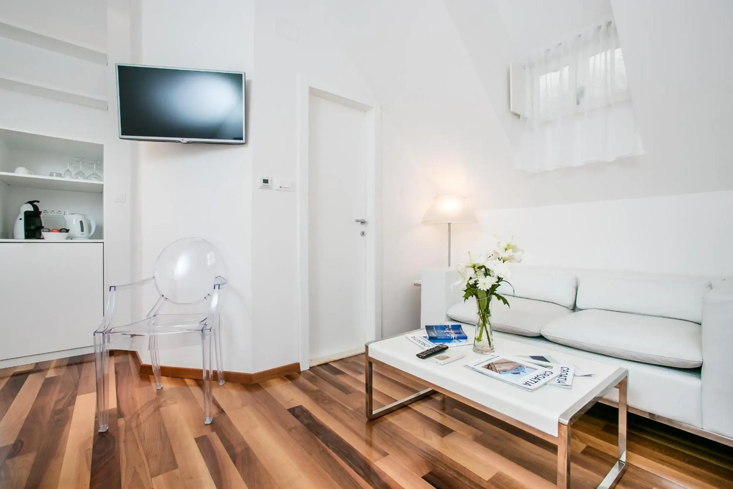 Seating Area in Divota Apartment Hotel