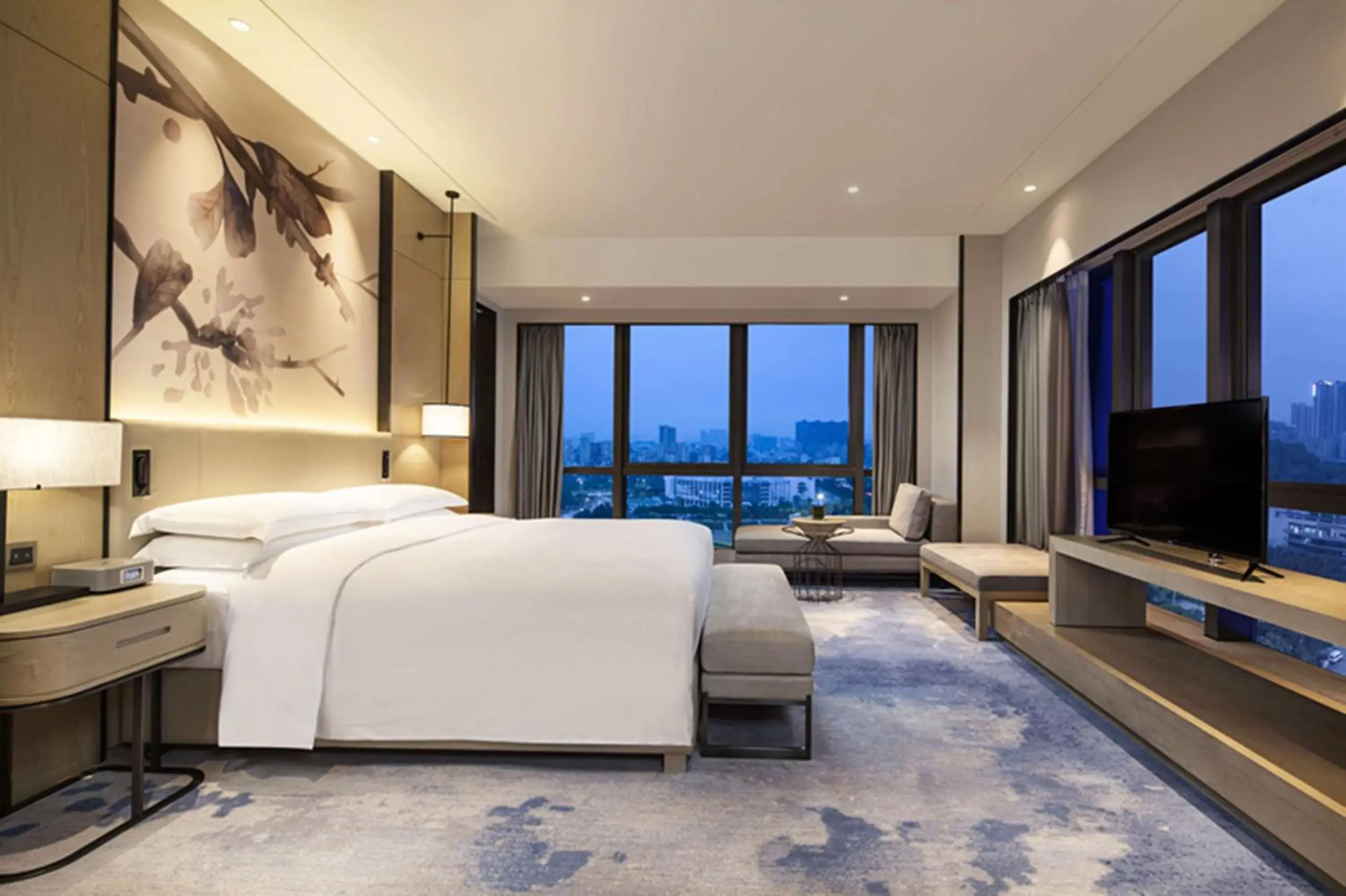 Bedroom in DoubleTree By Hilton Shenzhen Longhua