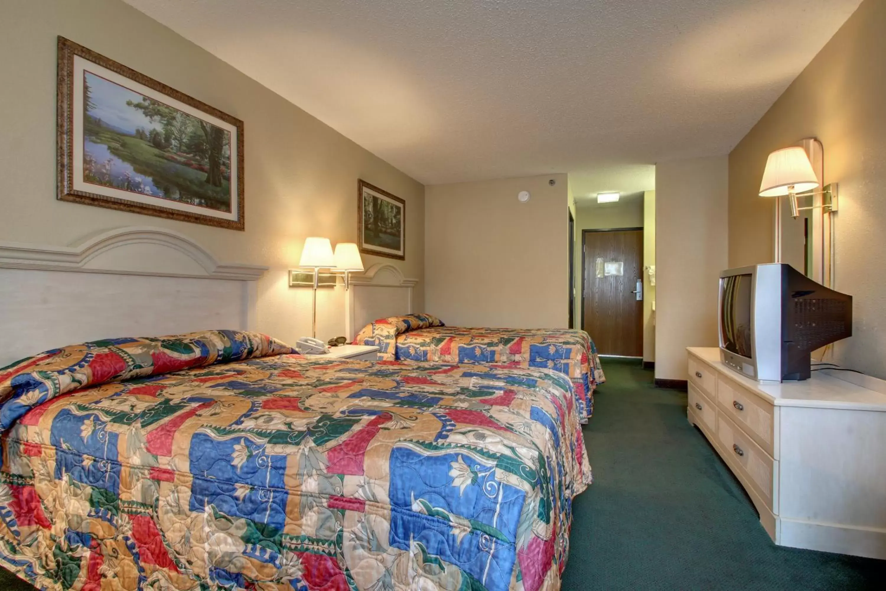 Double Room with Two Double Beds - Non-Smoking in Key West Inn - Baxley Double Room with Two Double Beds - Non-Smoking in Key West Inn - Baxley
