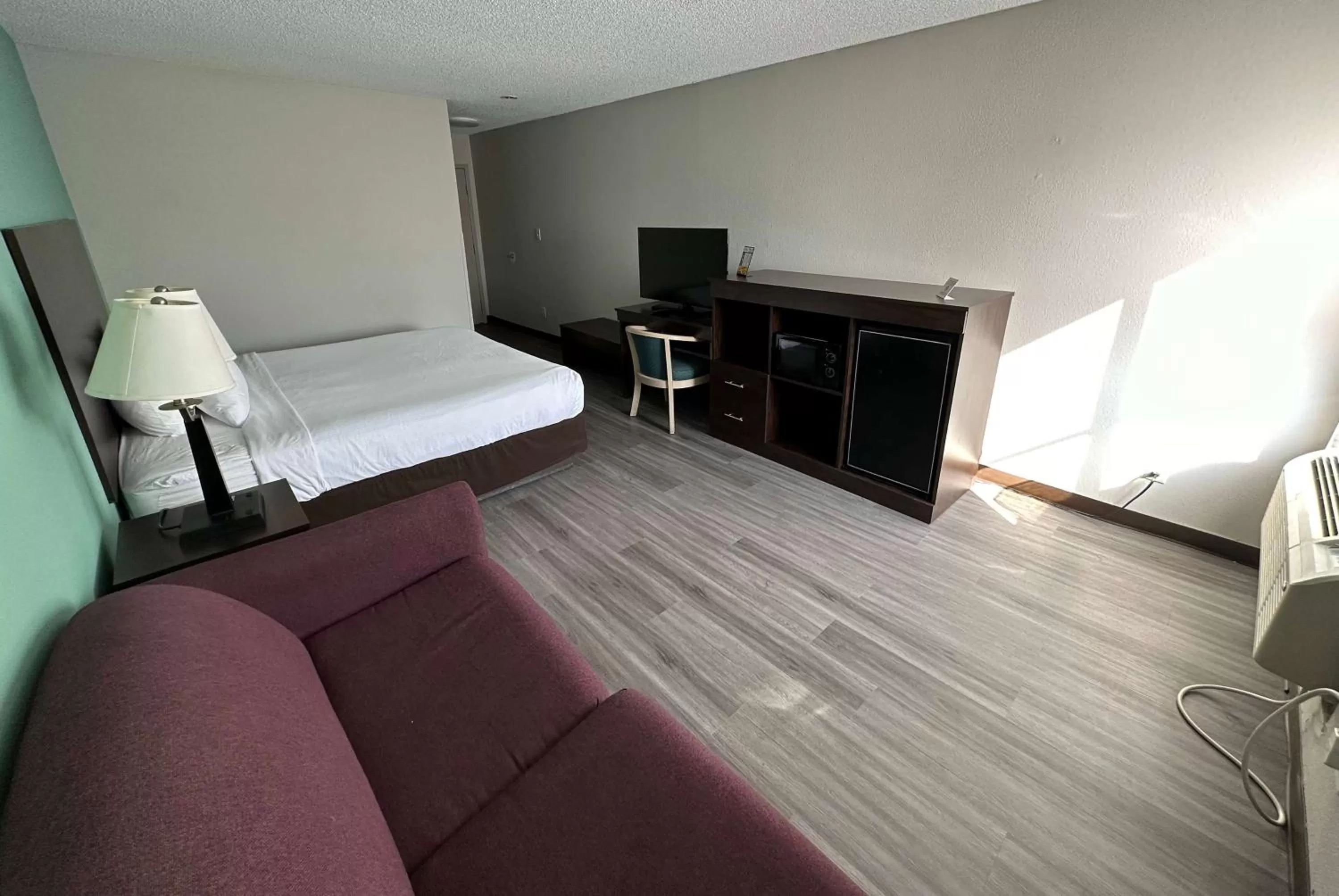 Photo of the whole room, Bed in Baymont by Wyndham North Myrtle Beach