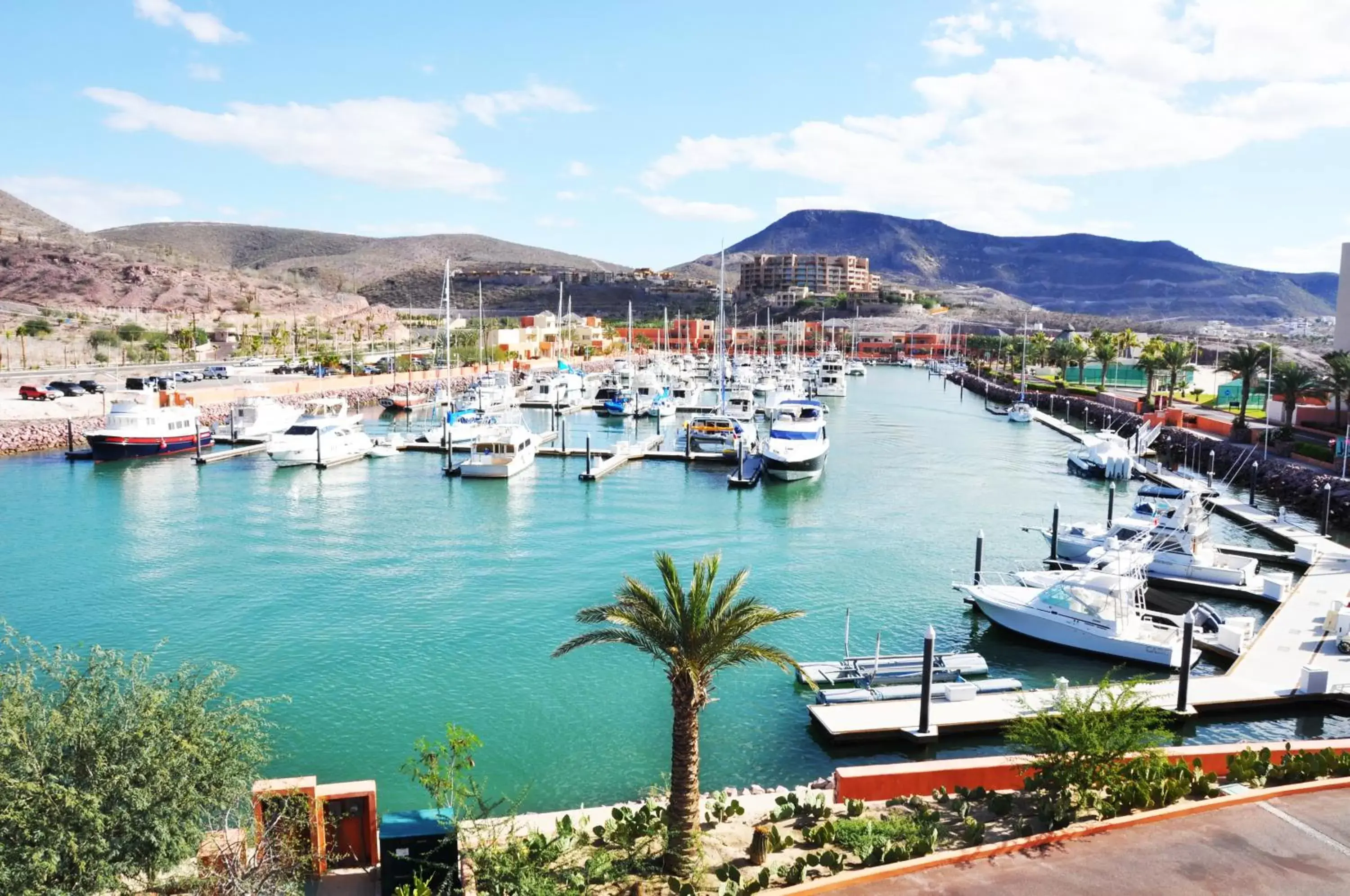 Area and facilities in Costa Baja Resort & Spa