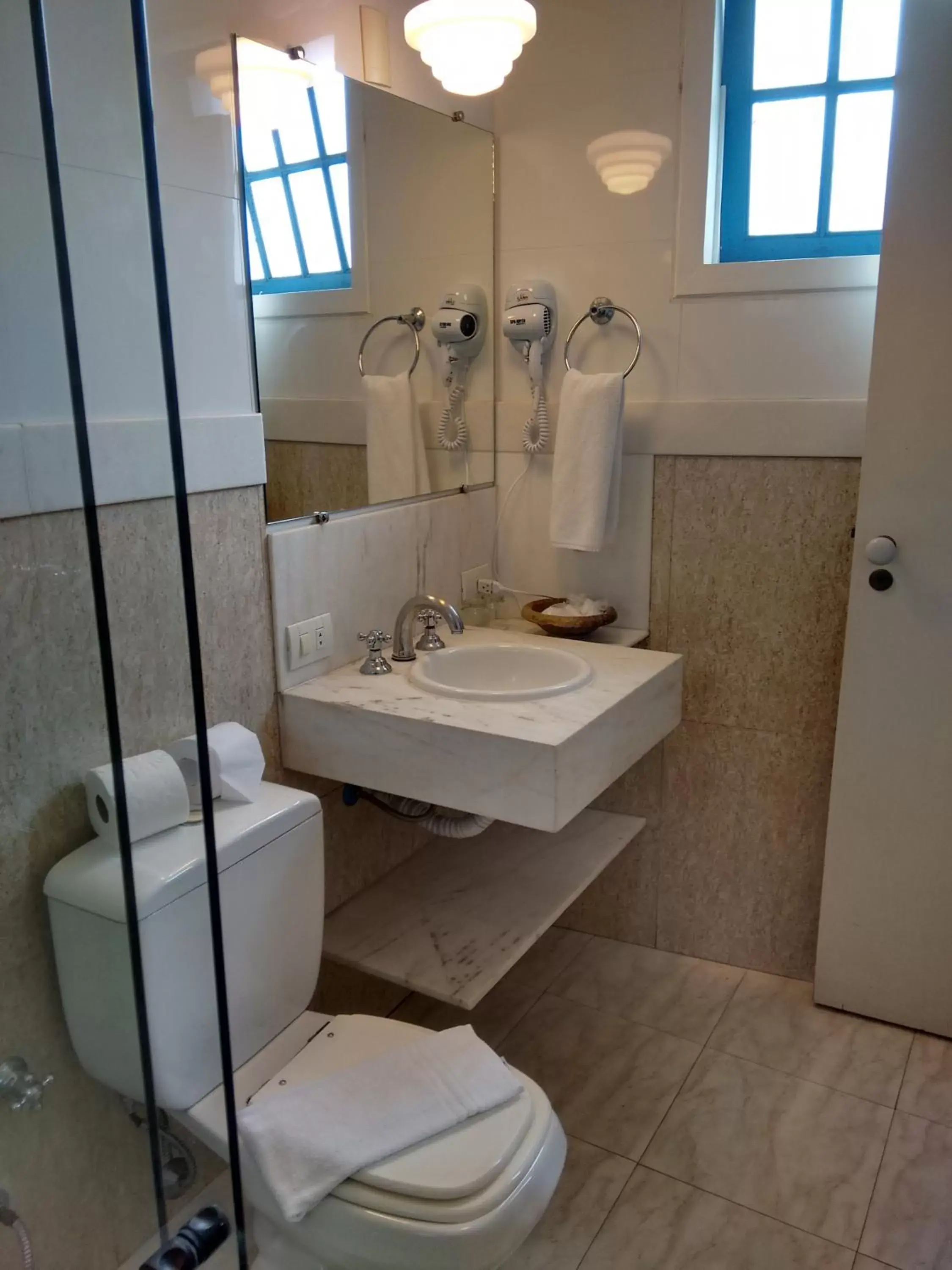 Shower, Bathroom in Hotel Pousada Minas Gerais
