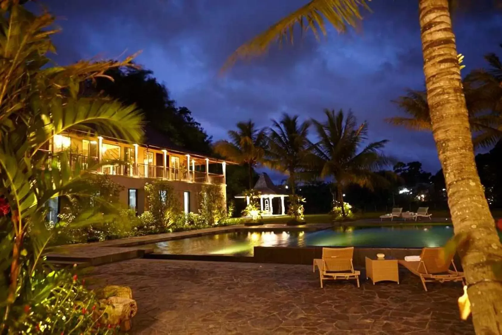 Swimming Pool in Amanuba Hotel & Resort Rancamaya