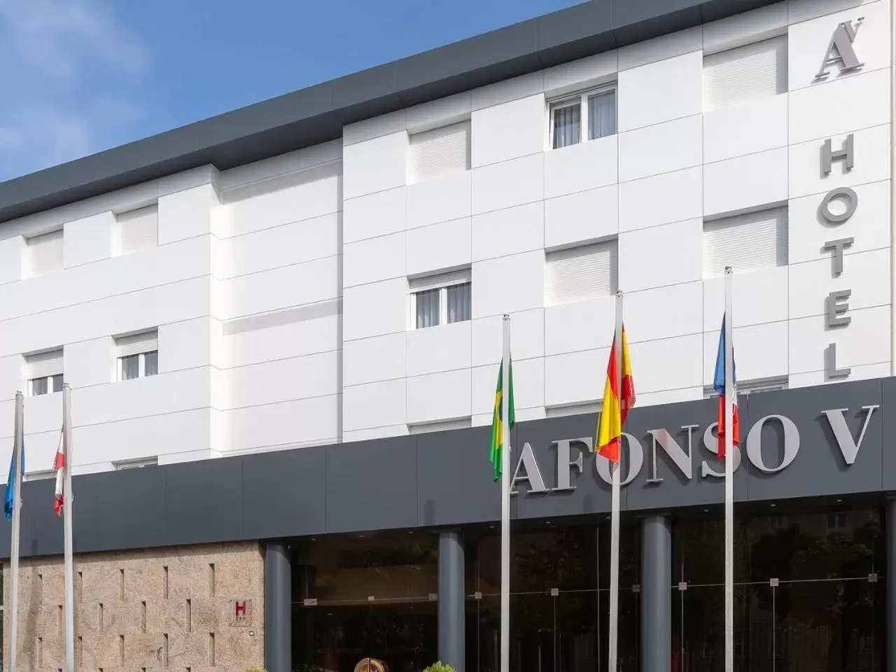 Facade/entrance, Property Building in Hotel Afonso V