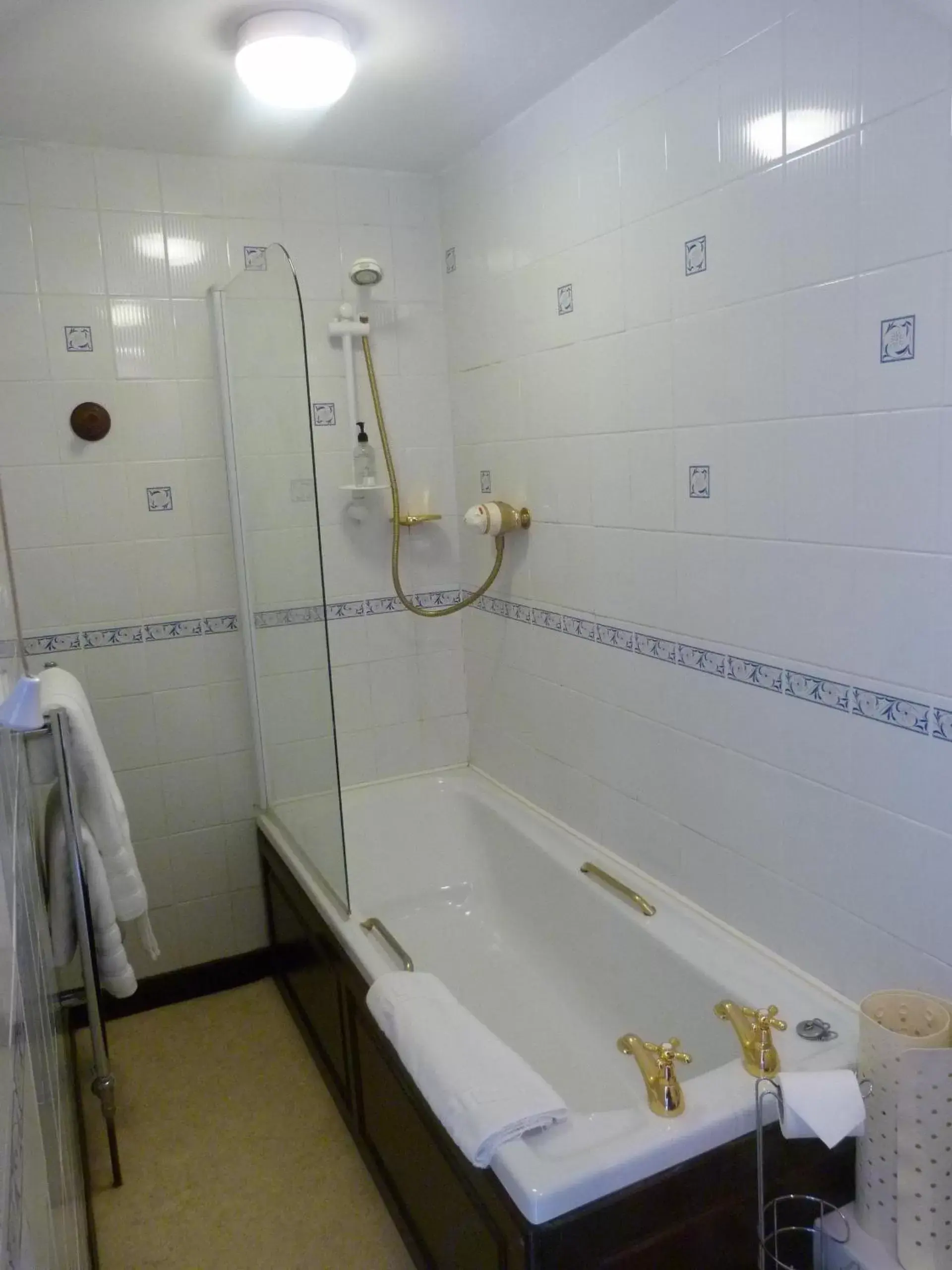 Bathroom in Cameley Lodge - Self Catering