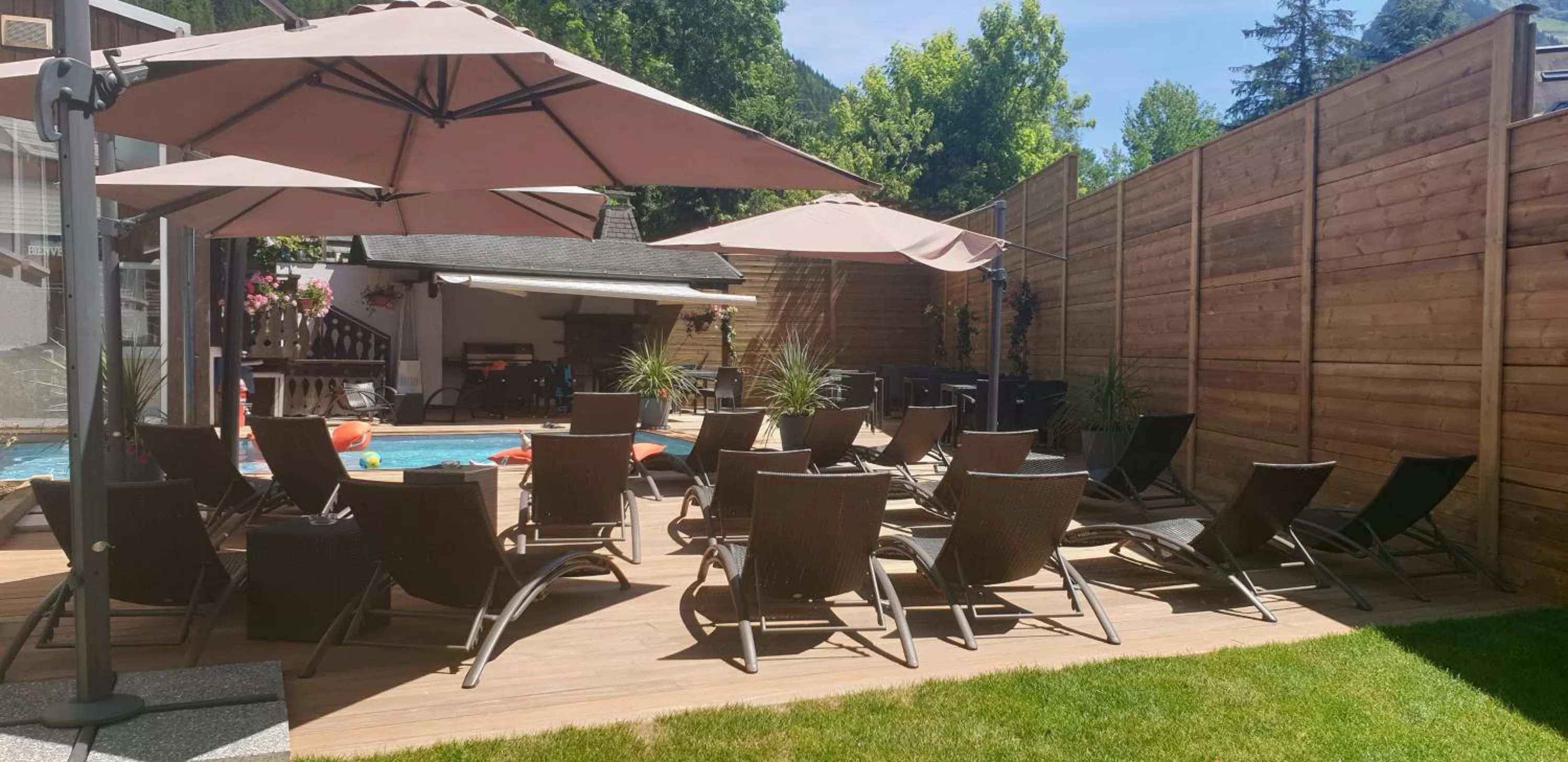 Restaurant/Places to Eat in Hôtel Le Sporting