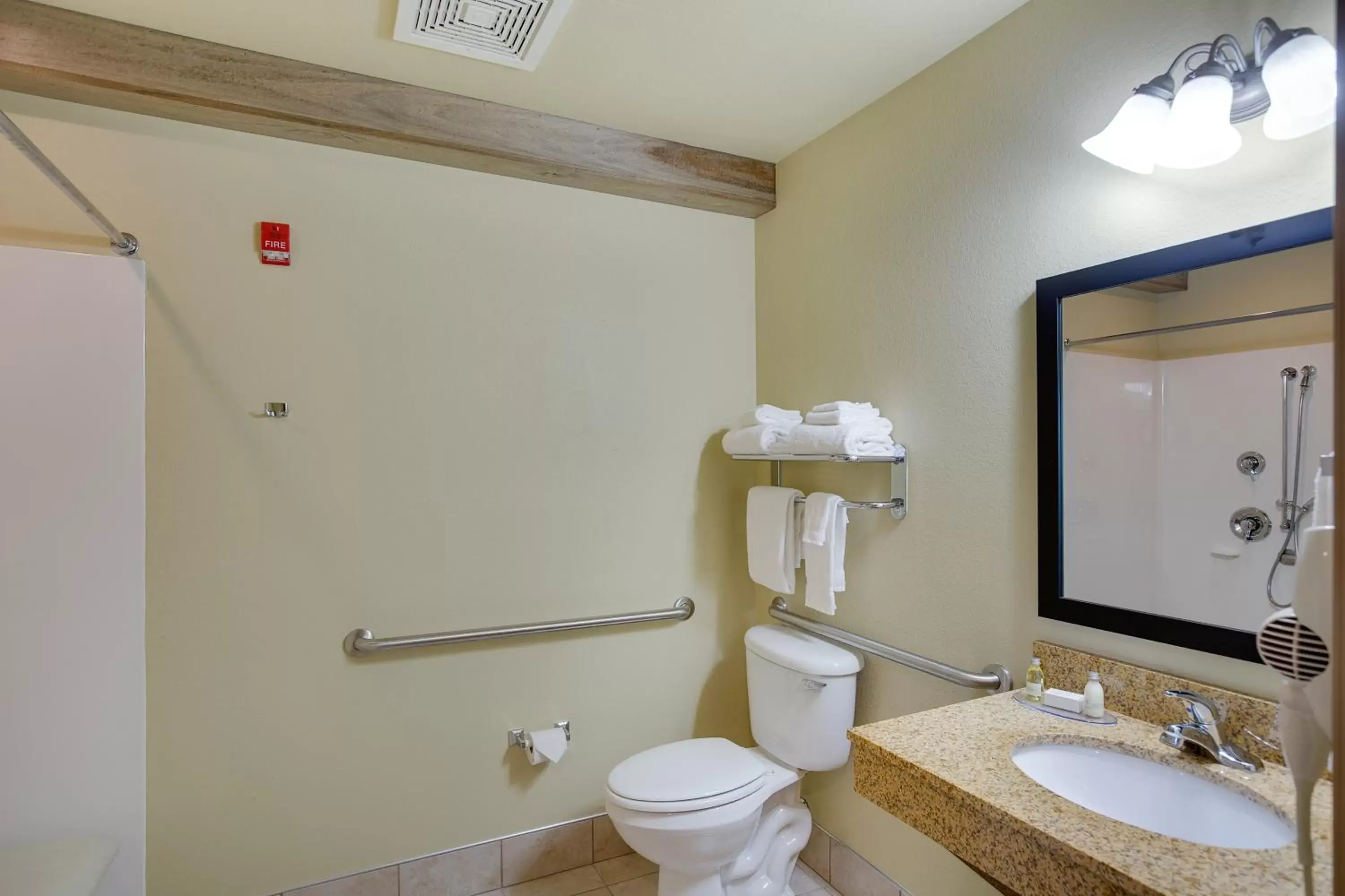 Bathroom in Cobblestone Inn & Suites - Clintonville