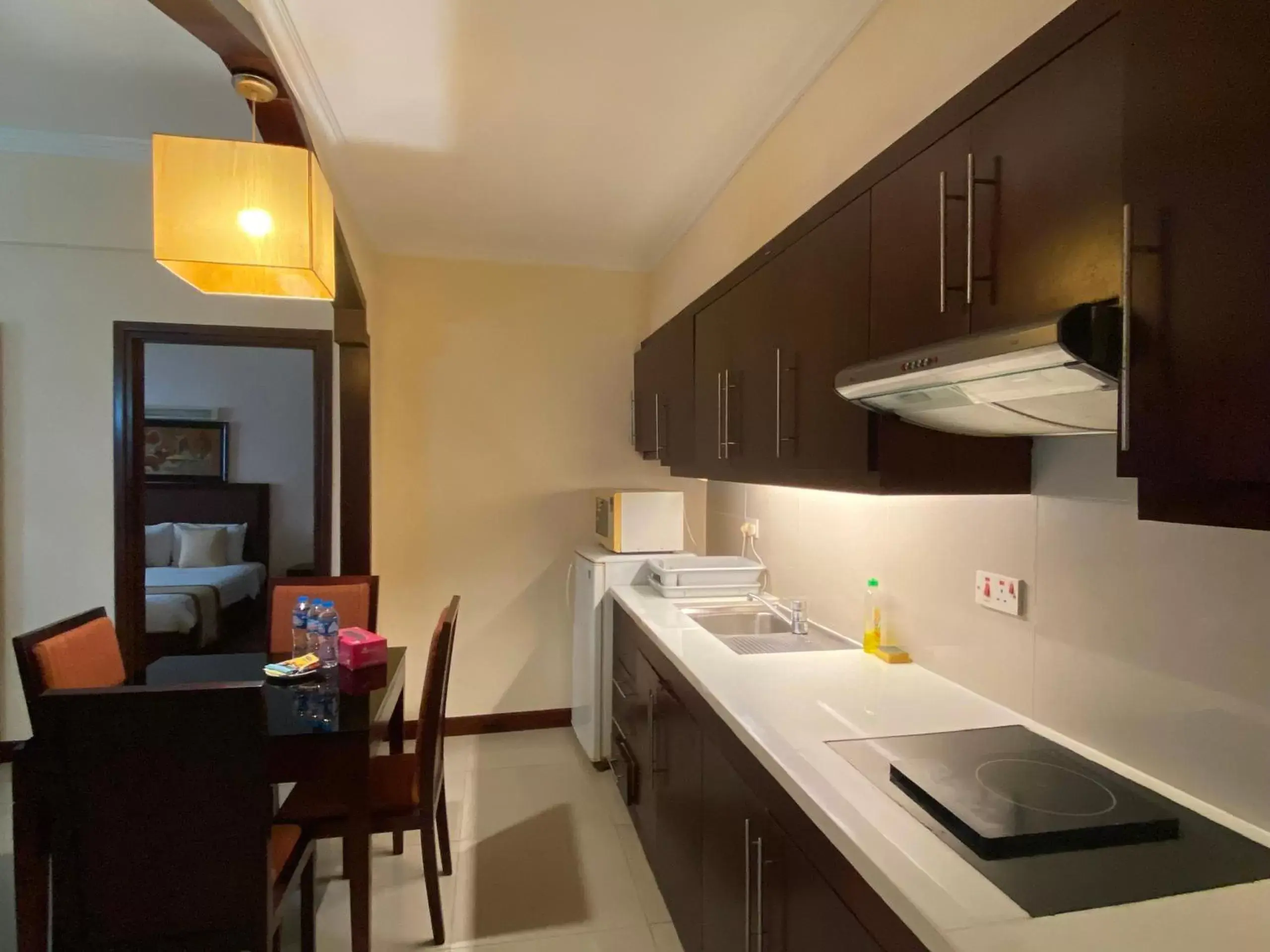 kitchen, Kitchen/Kitchenette in OSC Sunrise Apartment