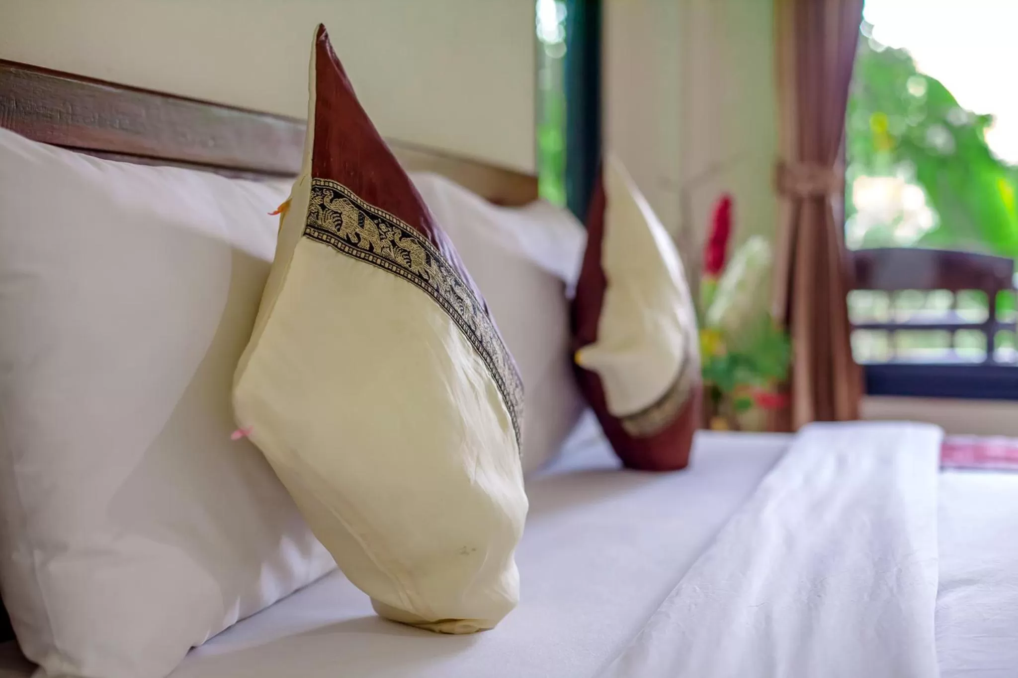 Bed in Aonang Cliff View Resort SHA Extra Plus