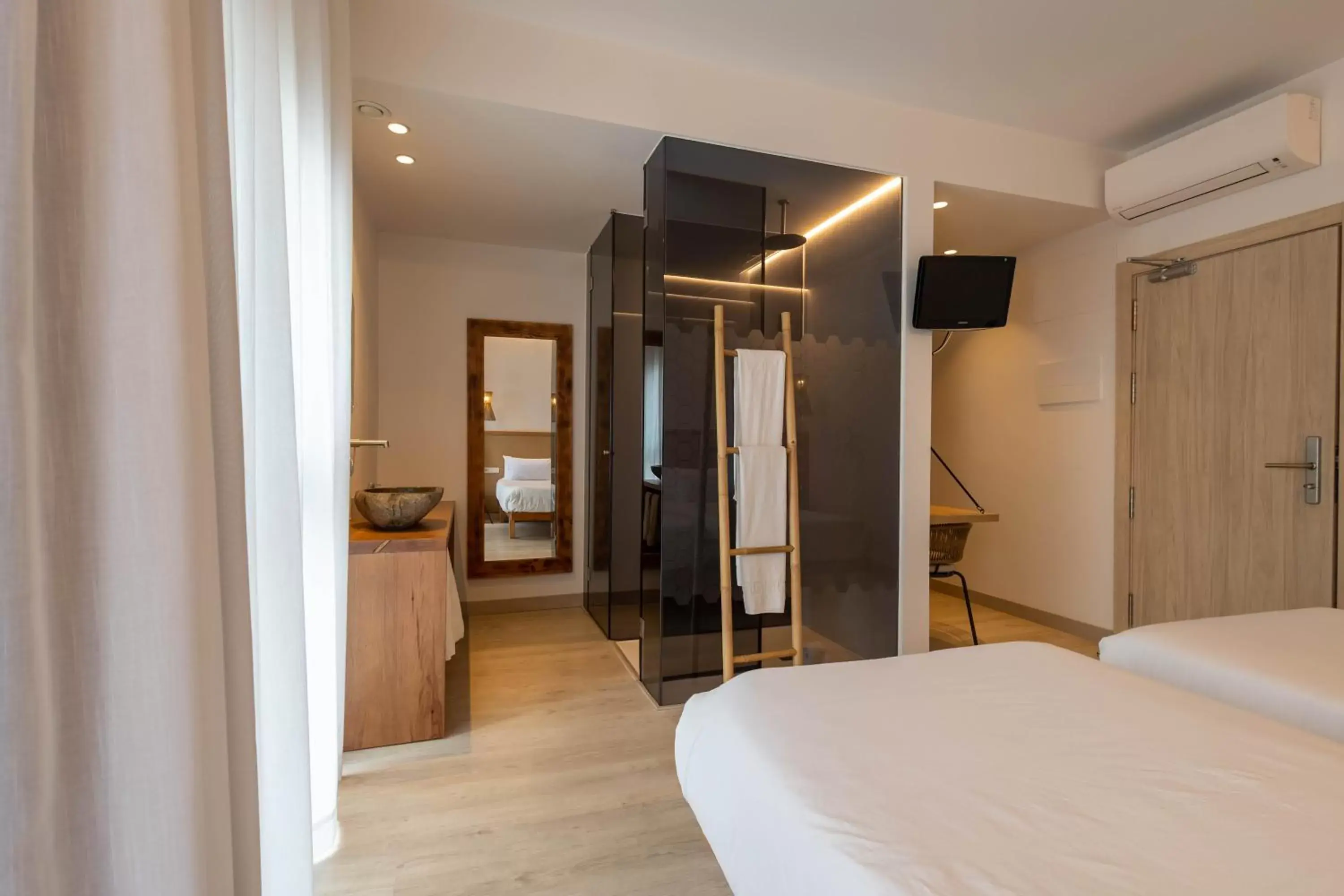 TV and multimedia, Bed in Play Hotel Ibiza - Adults Only