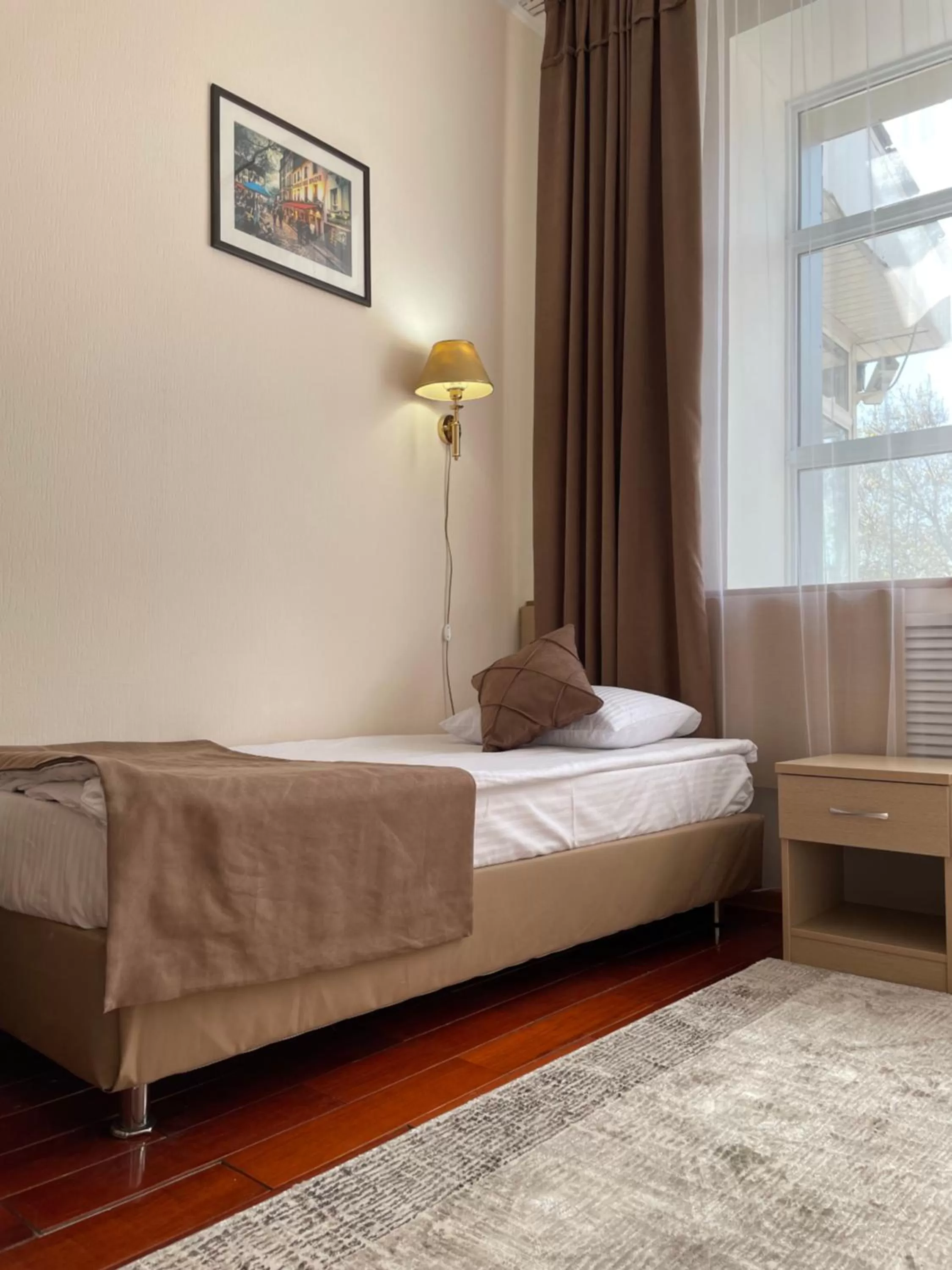 Bedroom, Bed in Belon Land