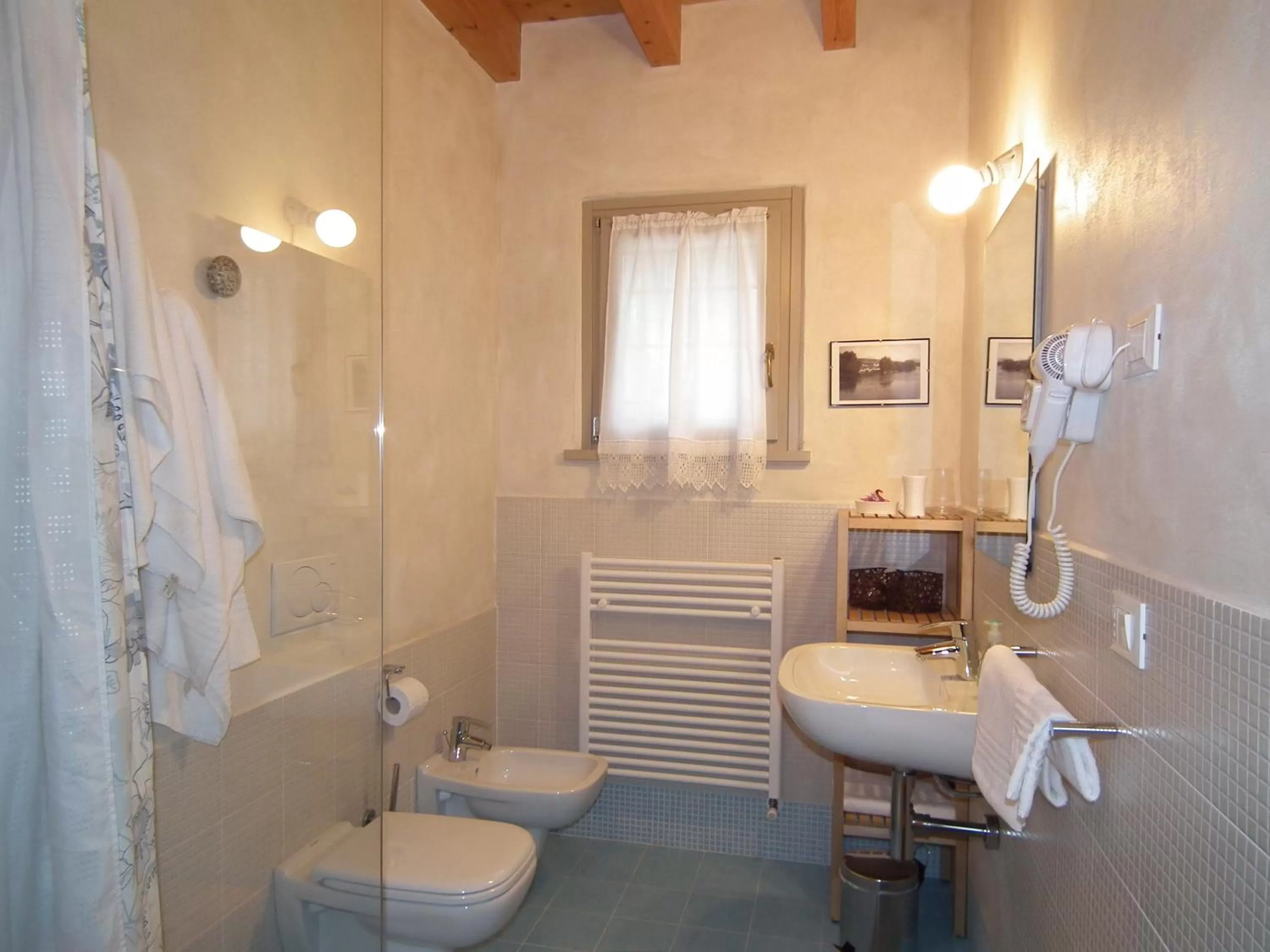 Bathroom in L'Isolo b&b e case vacanza